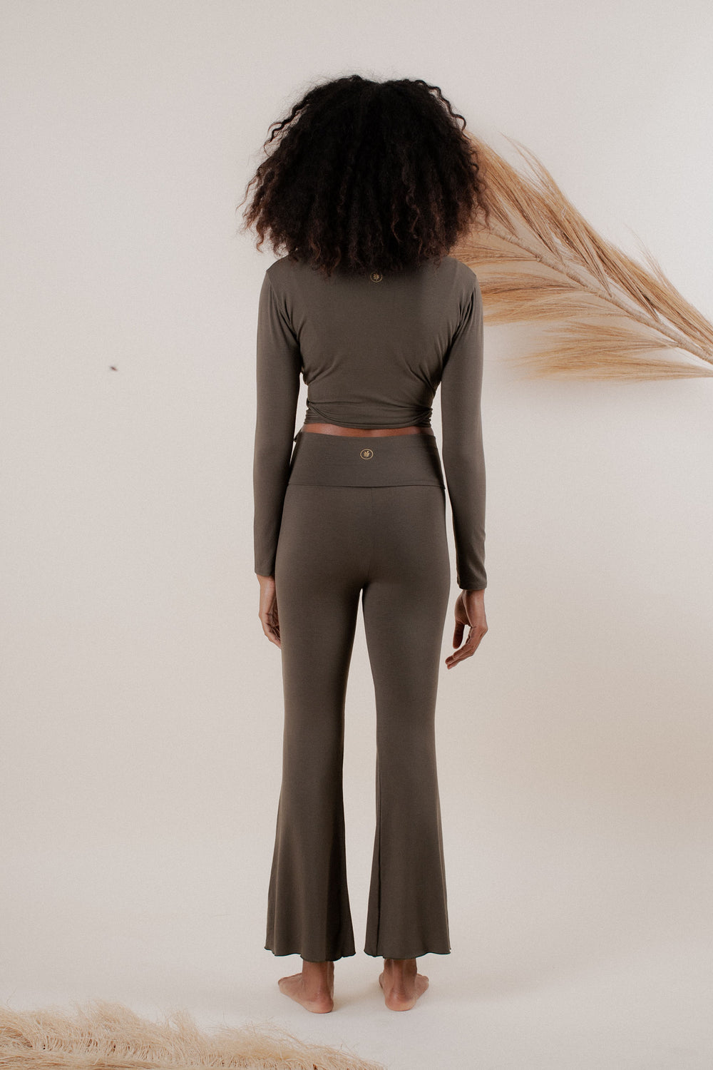 Alexa is wearing size S. Hips 85cm(33.5”), Height 178cm(5.85”) | Size S