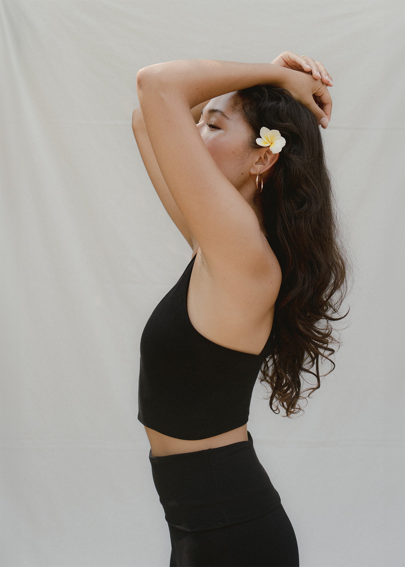 Yuki is wearing size XS. Height 163cm (5.3”) Bust 85cm (33.6”), Waist 69cm (27.2”)  | Size XS