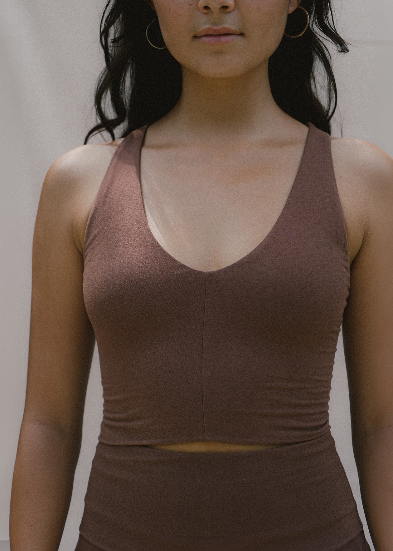 Yuki is wearing size XS. Height 163cm (5.3”) Bust 85cm (33.6”), Waist 69cm (27.2”) | Size XS