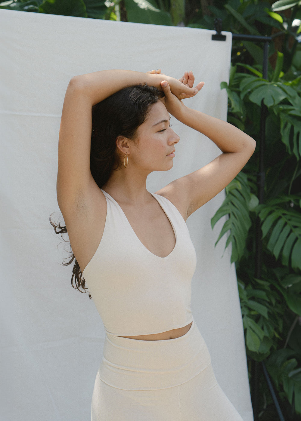 Yuki is wearing size XS. Height 163cm (5.3”) Bust 85cm (33.6”), Waist 69cm (27.2”) | Size XS