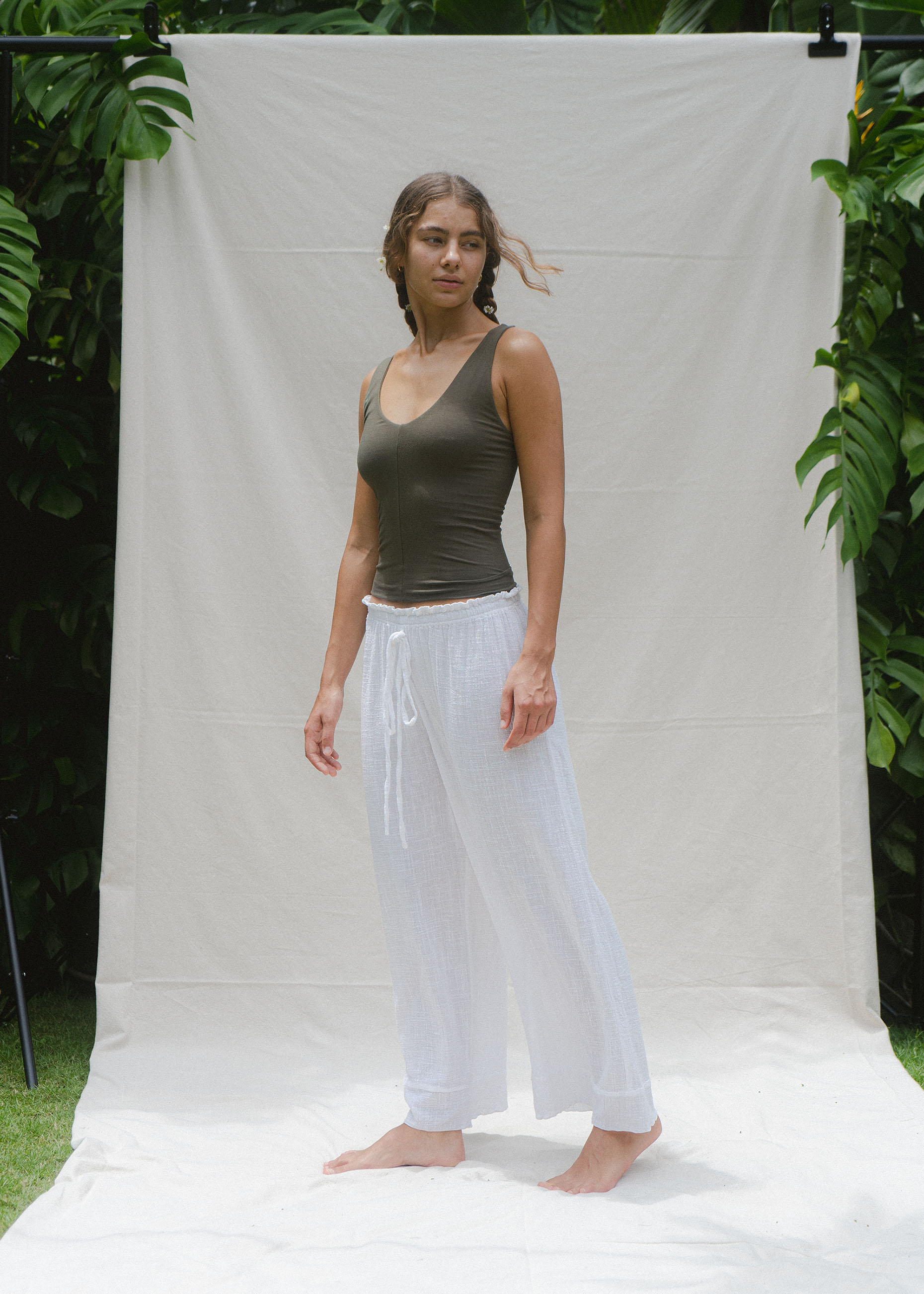 Lucy is wearing size XS. Height 172cm (5.6”), Bust 83cm (32.6”), Waist 57cm (22.4”), Hips 96cm (37.8”) | Size XS