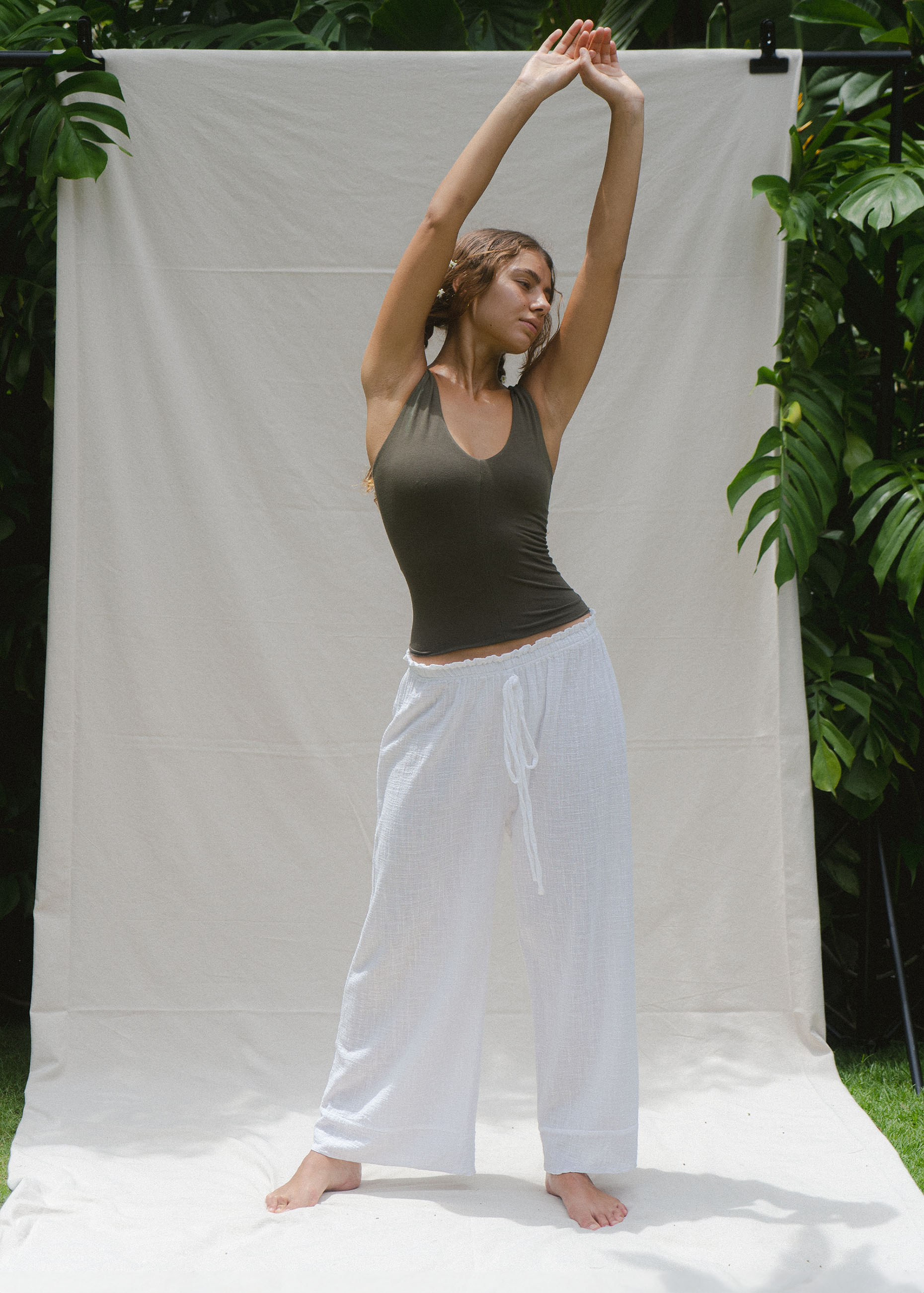 Lucy is wearing size XS. Height 172cm (5.6”), Bust 83cm (32.6”), Waist 57cm (22.4”), Hips 96cm (37.8”) | Size XS