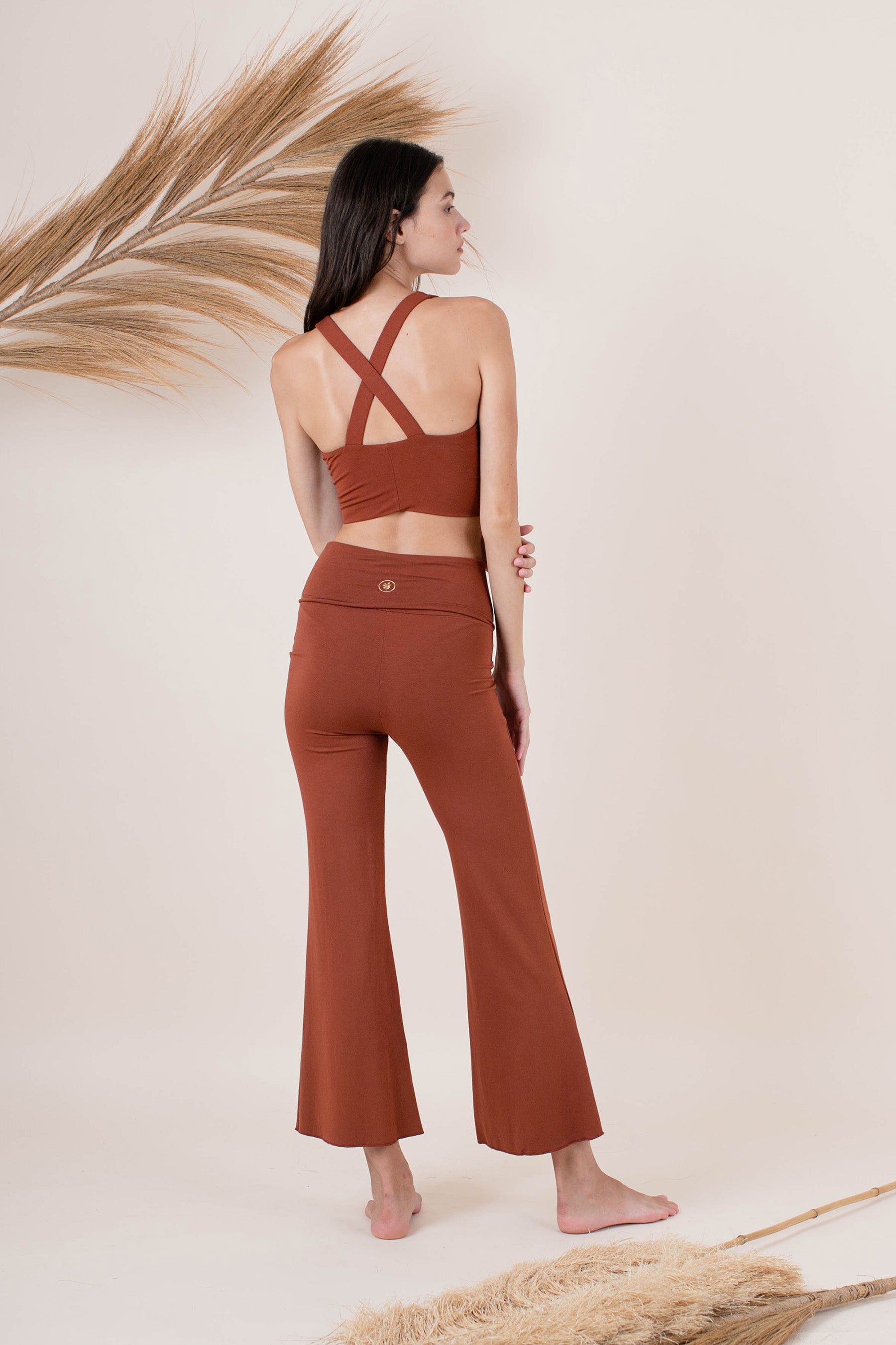 Anna K wear size XS. She is 175cm, Bust: 81cm (31.8”), Waist: 60cm (23.6”), Hips: 89cm (35”) | Size XS