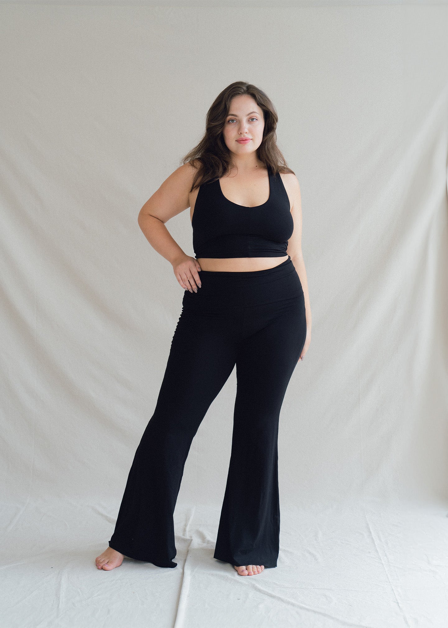 Alena wears size XXL. Height 172cm (5.6”), Bust 109cm (43”), Waist 90cm (35.4”), Hips 120cm (47.3”) | Size XXL