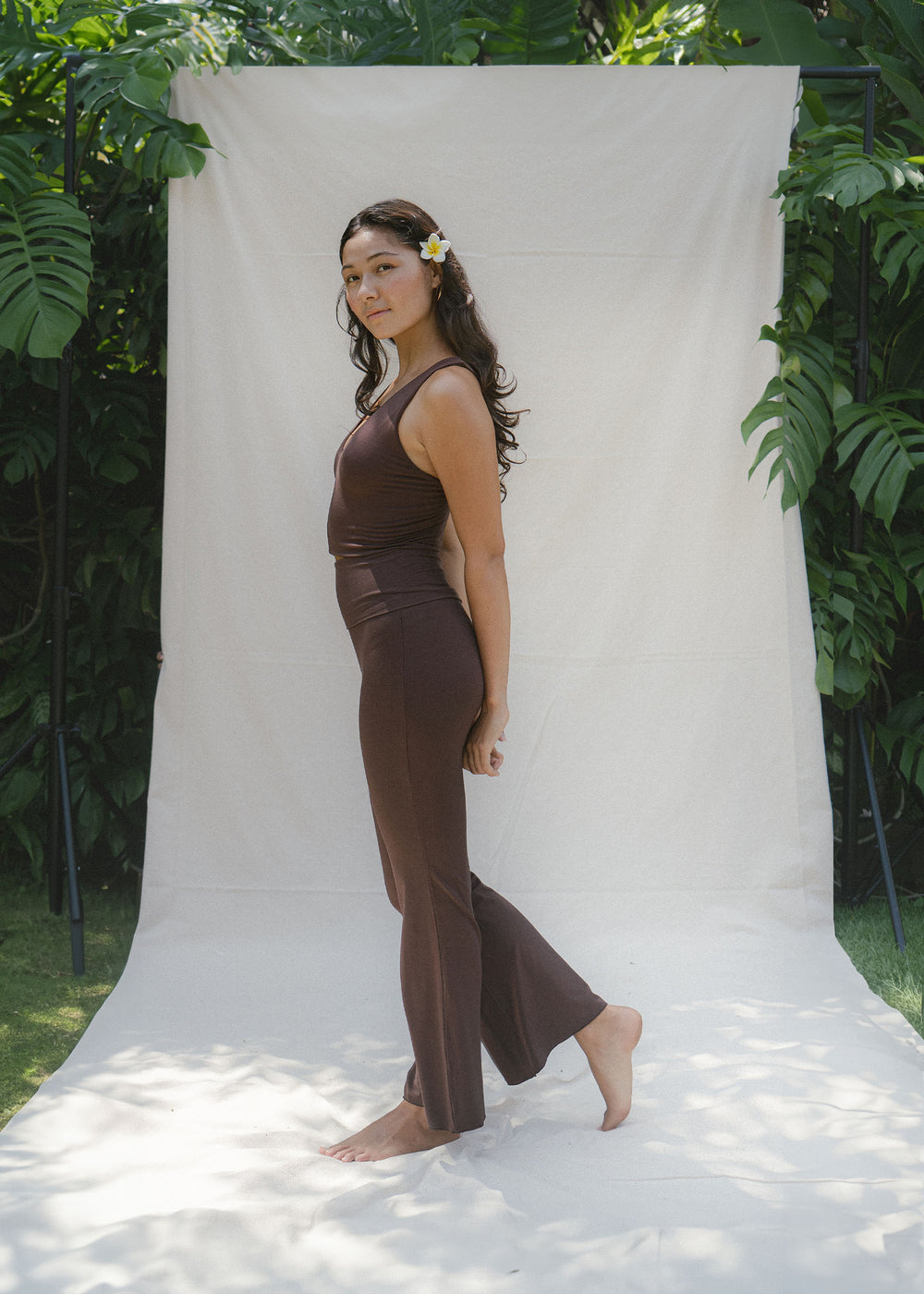 Yuki is wearing size XS. Height 163cm (5.3”) Waist 69cm (27.2”), Hips 75cm (29.5”) | Size XS