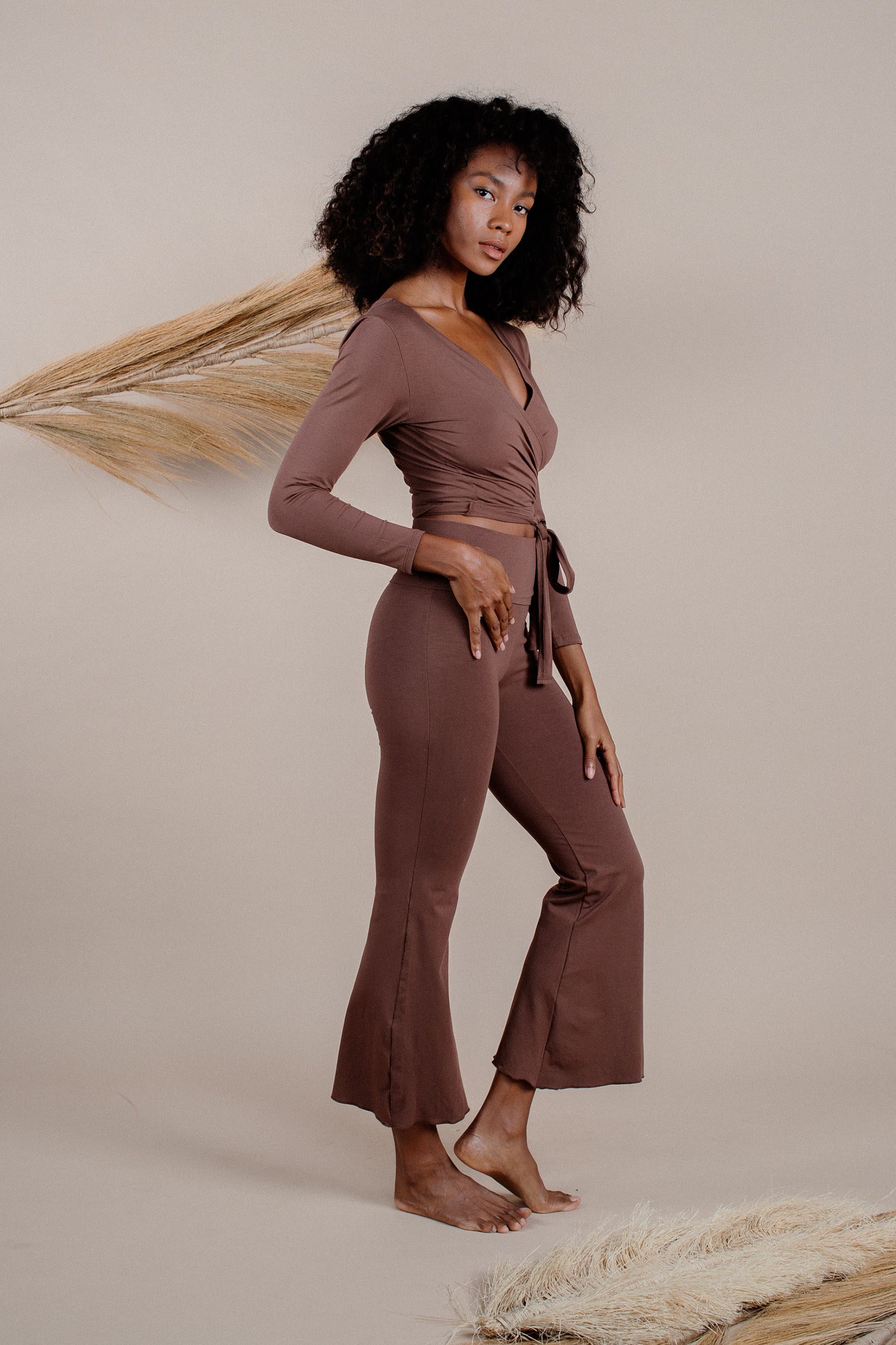 Alexa is wearing size S. Waist 60cm(23.6”) Hips 85cm(33.5”), Height 178cm(5.85”) | Size S