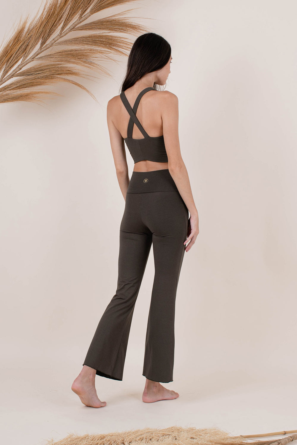 Anna K wear size XS. She is 175cm, Bust: 81cm (31.8”), Waist: 60cm (23.6”), Hips: 89cm (35”) | Size XS