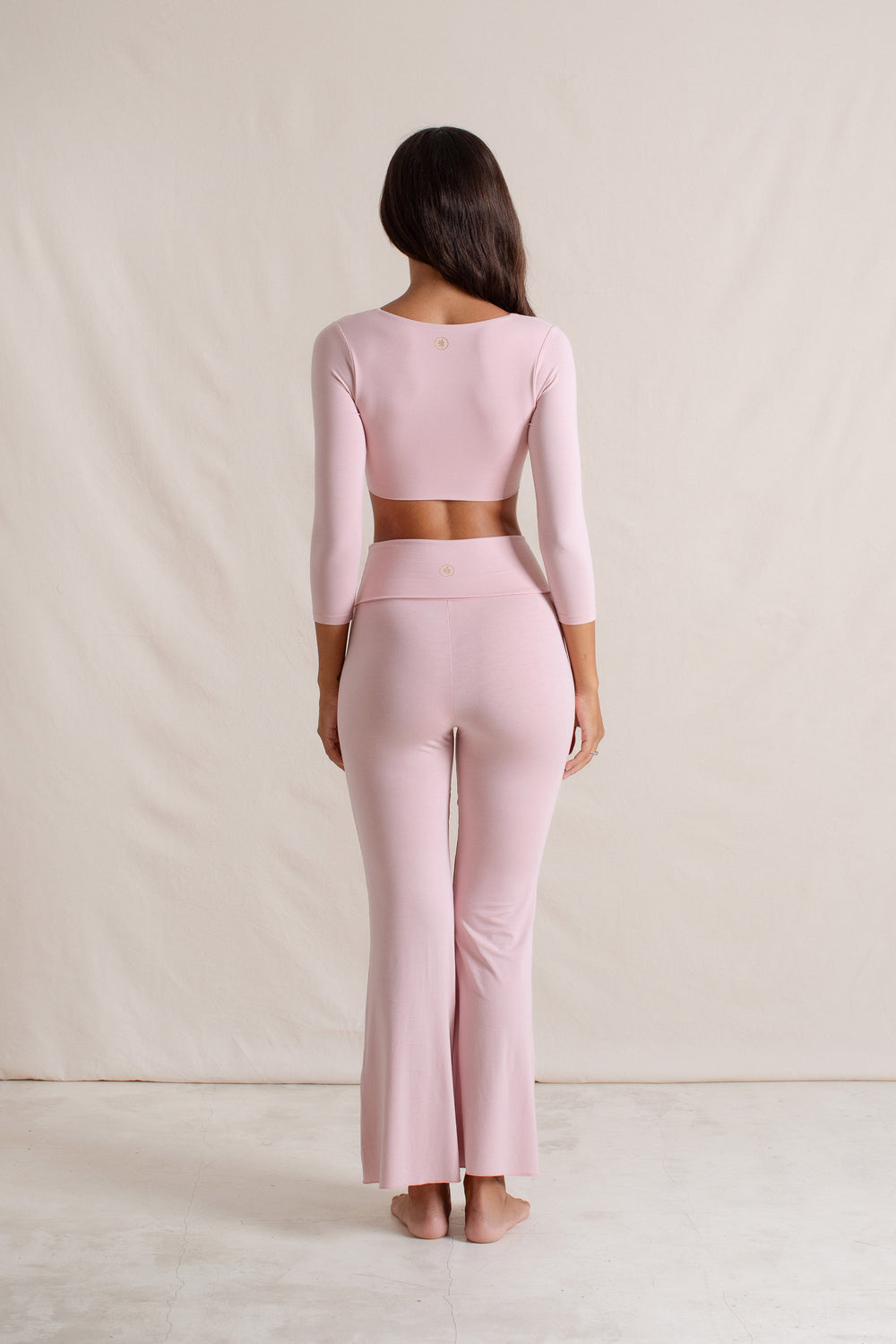 Sabi is wearing size S. Bust 86cm (33.85”), Waist 63cm (24.8”), Hips 94cm (37.00”), Height 171cm (5.6”) | Size S