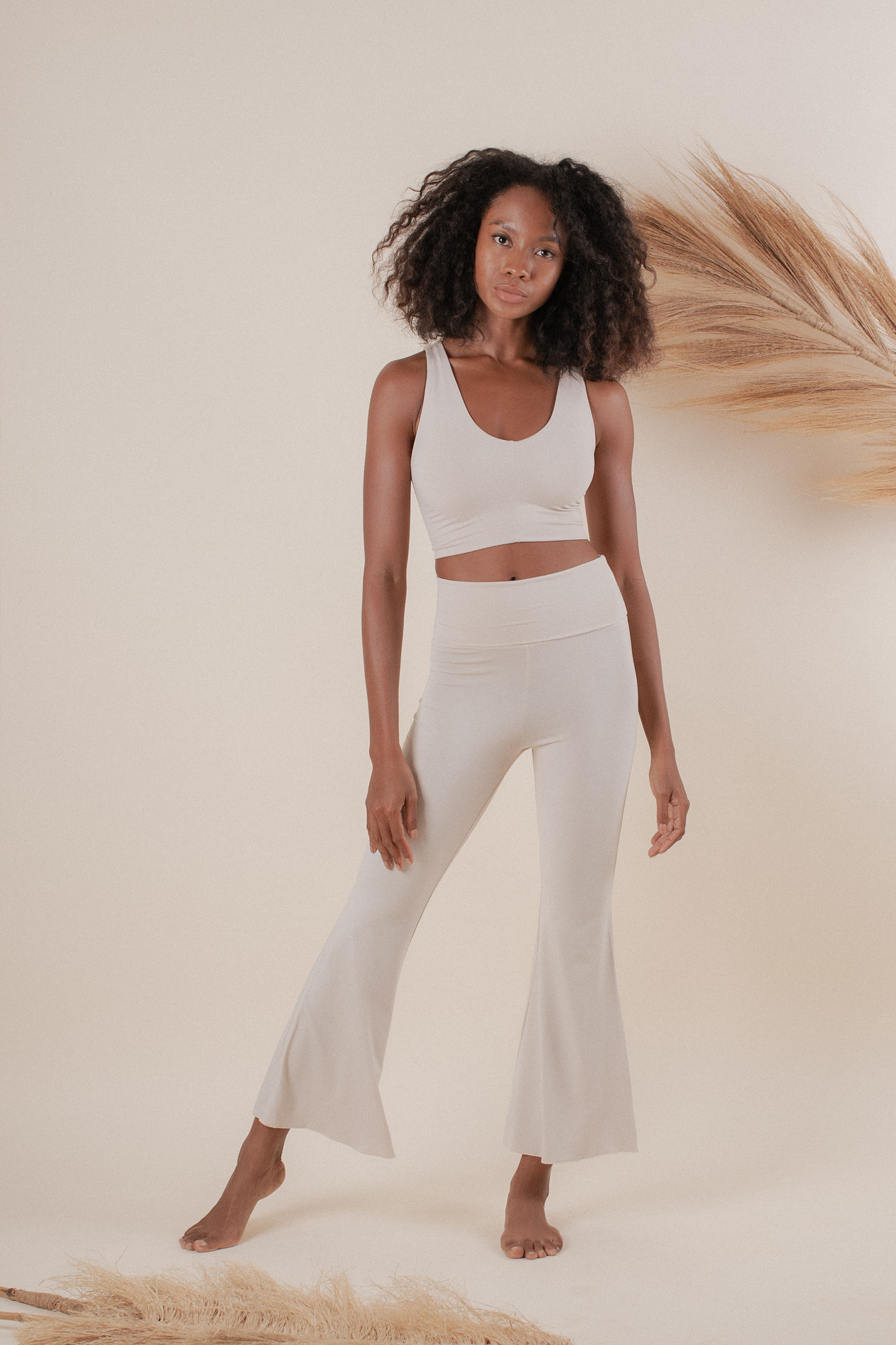 Alexa is wearing size S. Hips 85cm(33.5”), Height 178cm(5.85”) | Size S