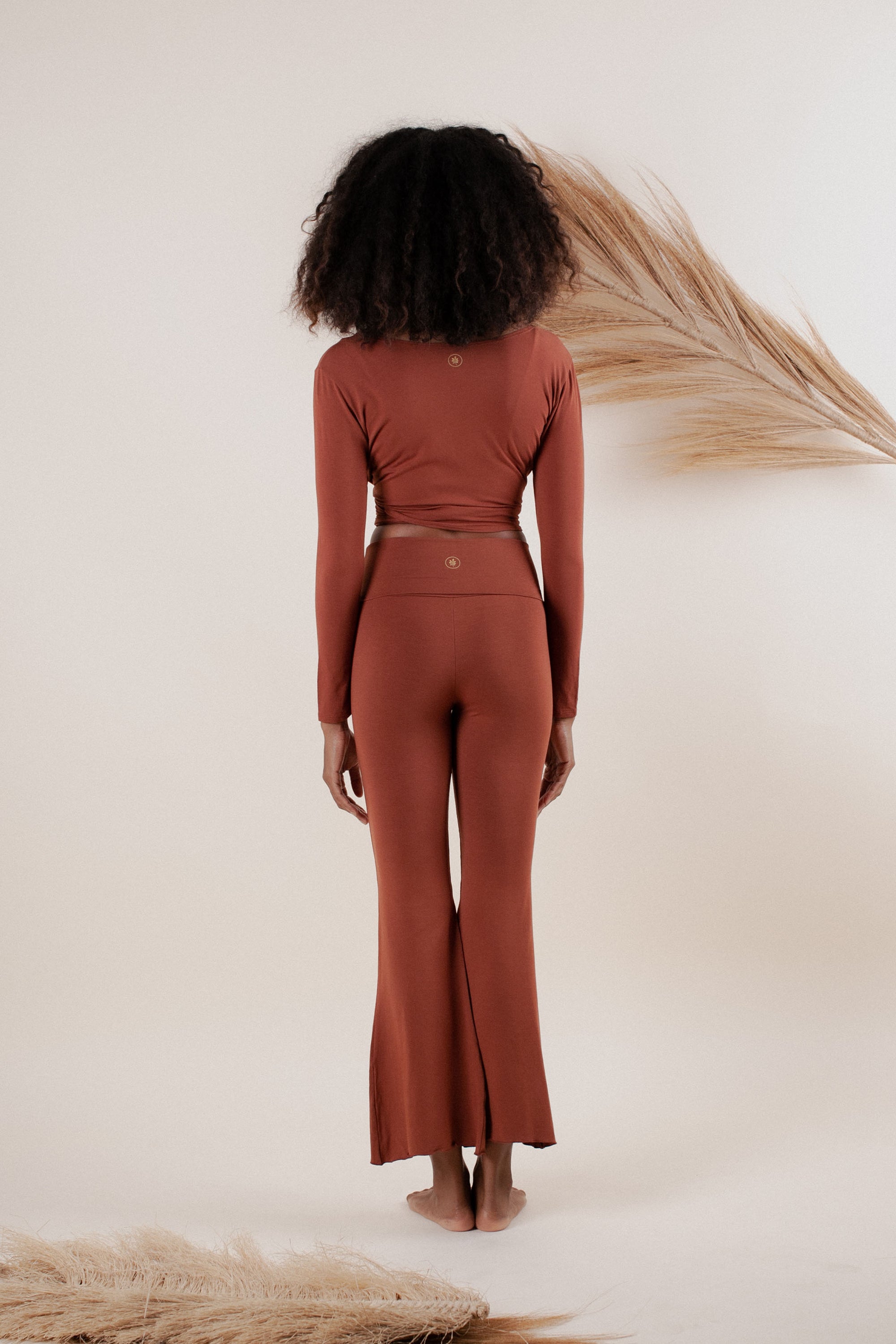 Alexa is wearing size S. Hips 85cm(33.5”), Height 178cm(5.85”) | Size S