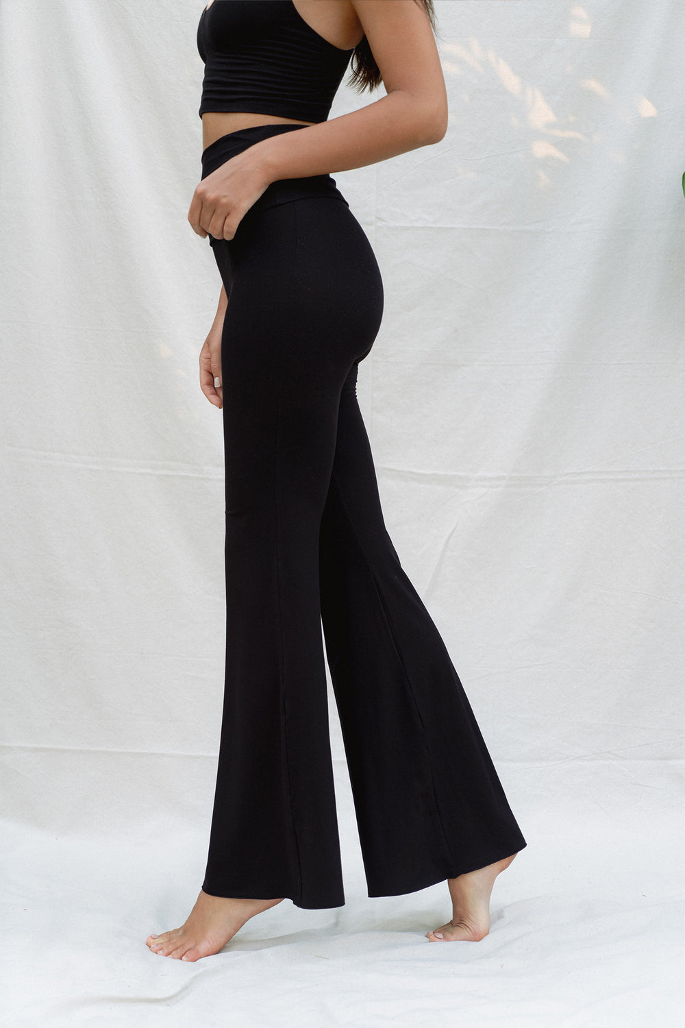 Alina is wearing size XS. Height 179cm (5.9”) Waist 59cm (23.2”), Hips 95cm (37.4”) | Size XS