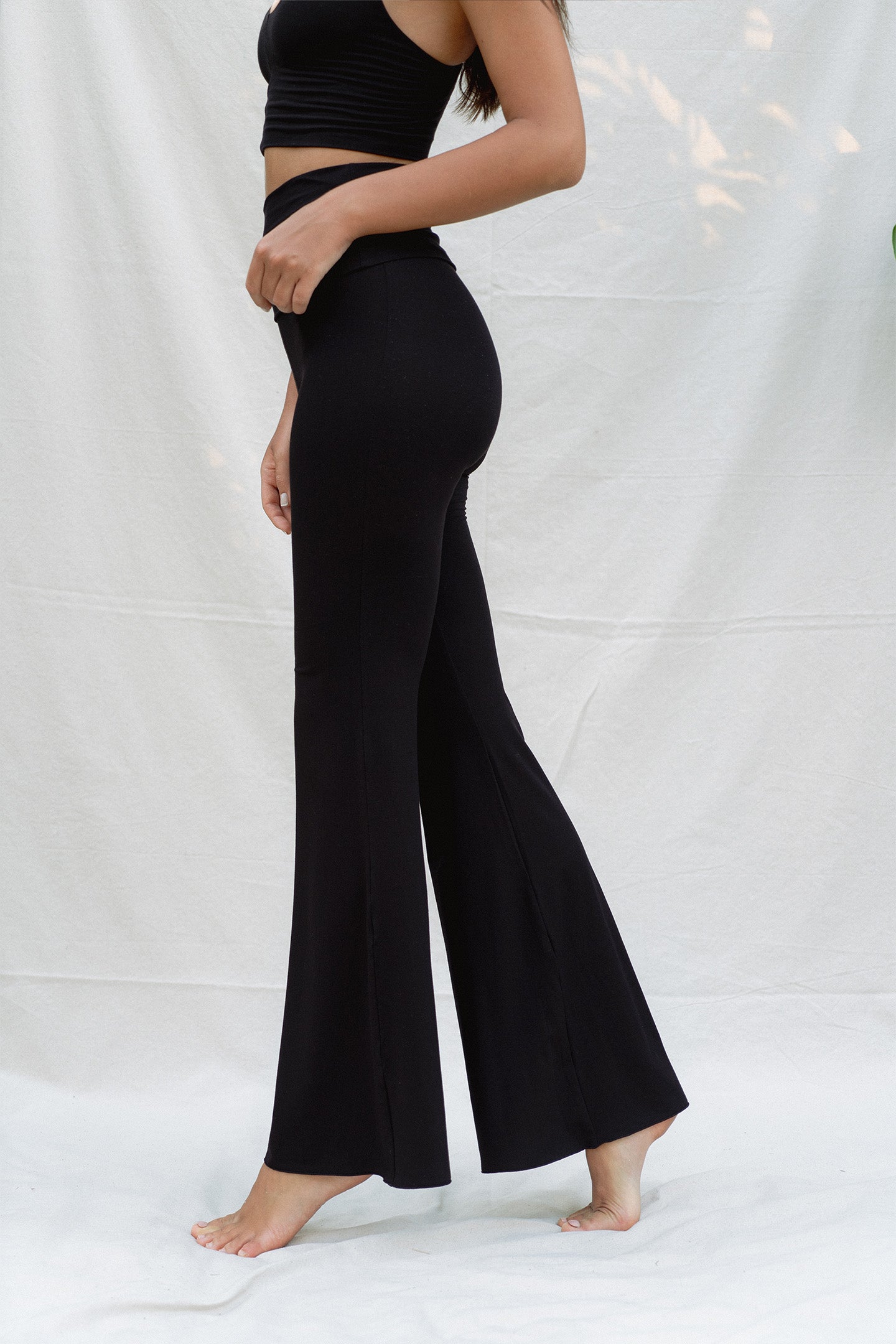 Alina is wearing size XS. Height 179cm (5.9”) Waist 59cm (23.2”), Hips 95cm (37.4”) | Size XS