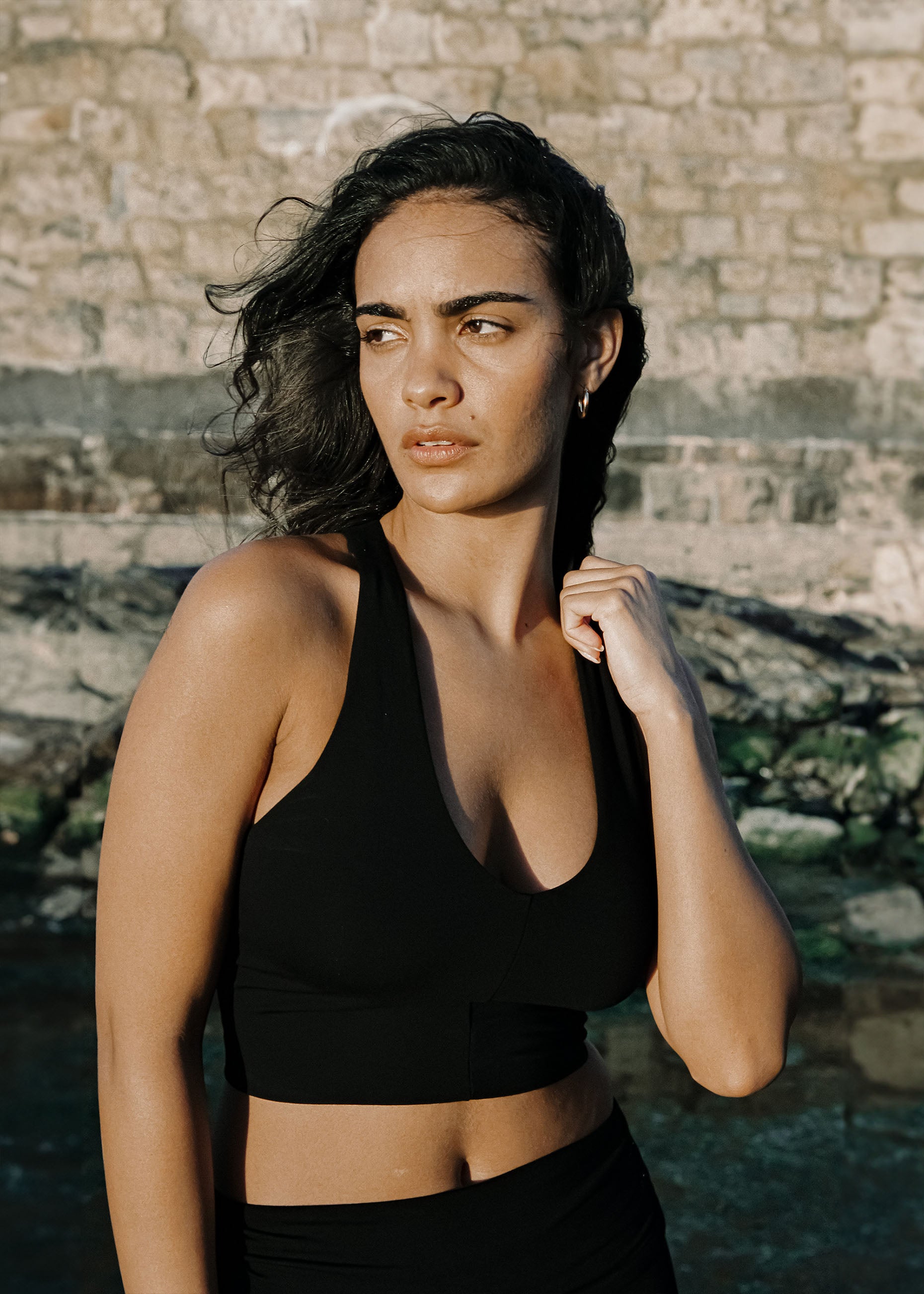 Jess is wearing size XS. Height 169cm (5.5”) Bust 81cm (31.5”), Waist 64cm (25.2”) | Size XS