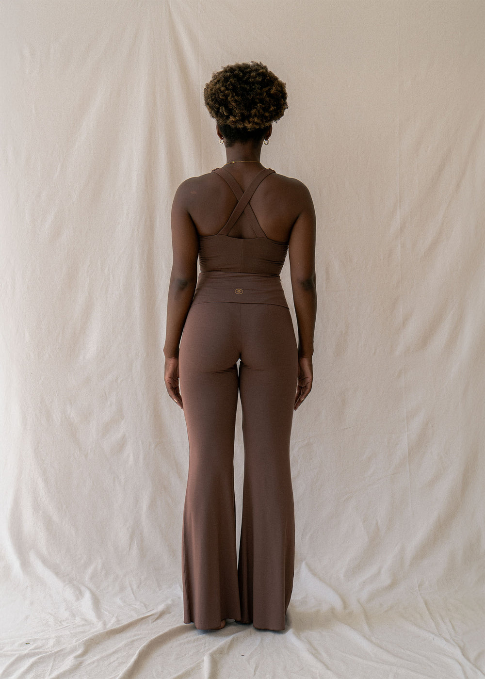 Shiree is wearing size M. Height 173cm(5.7”) | Size M