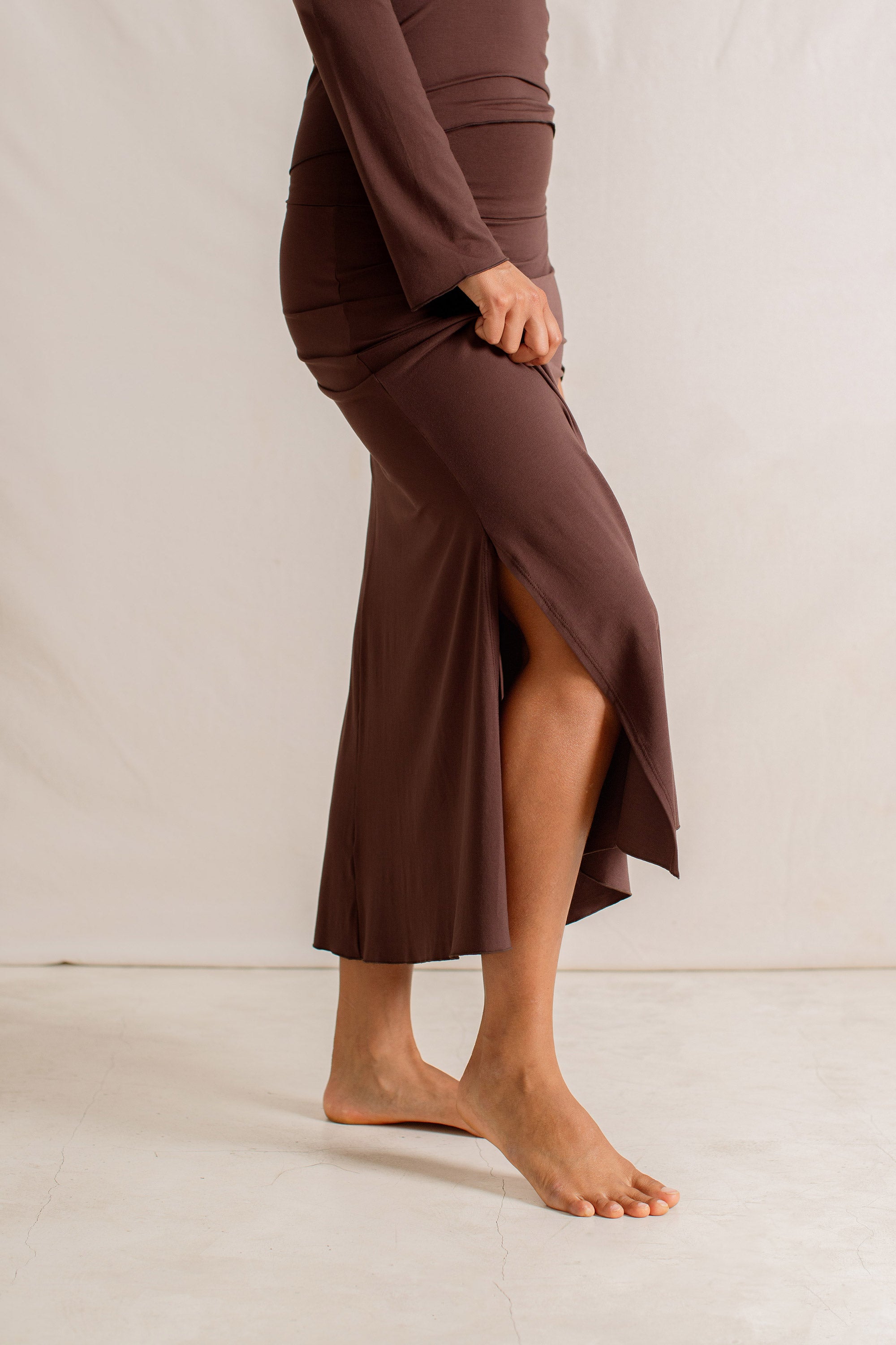 Haley is wearing size S/M. Bust 87cm (34.25”), Waist 63cm (24.8”), Hips 92cm (36.22”), Height 172cm (5.6”) | Size XS/S