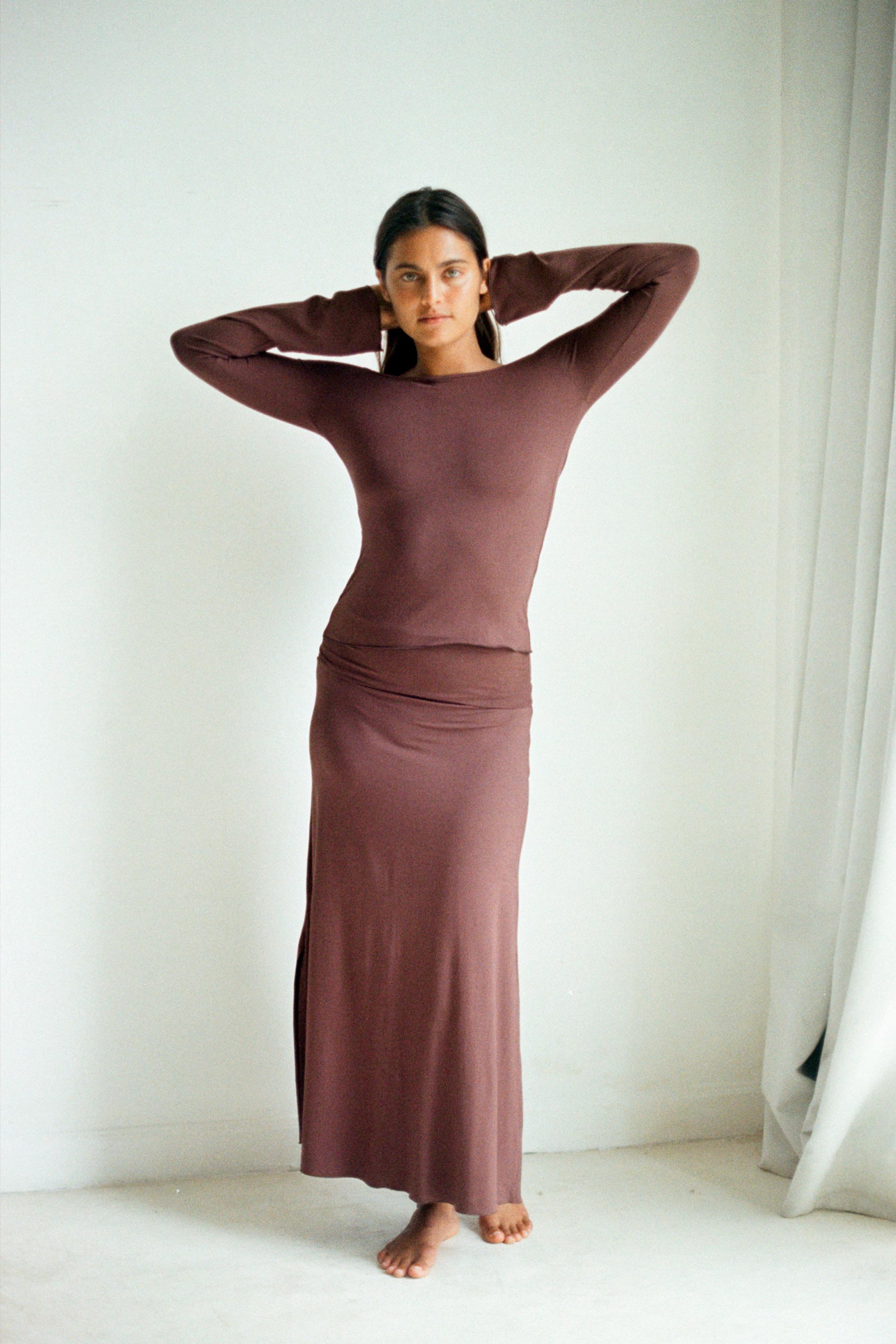 Haley is wearing size S/M. Bust 87cm (34.25”), Waist 63cm (24.8”), Hips 92cm (36.22”), Height 172cm (5.6”) | Size XS/S