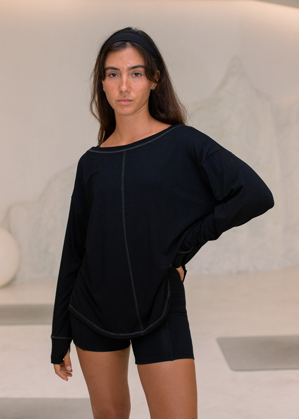 Alessia is wearing size XS, Bust 79cm (31.1”), Waist 65cm (25.6”), Height 166cm (5.5”) | Size XS/S