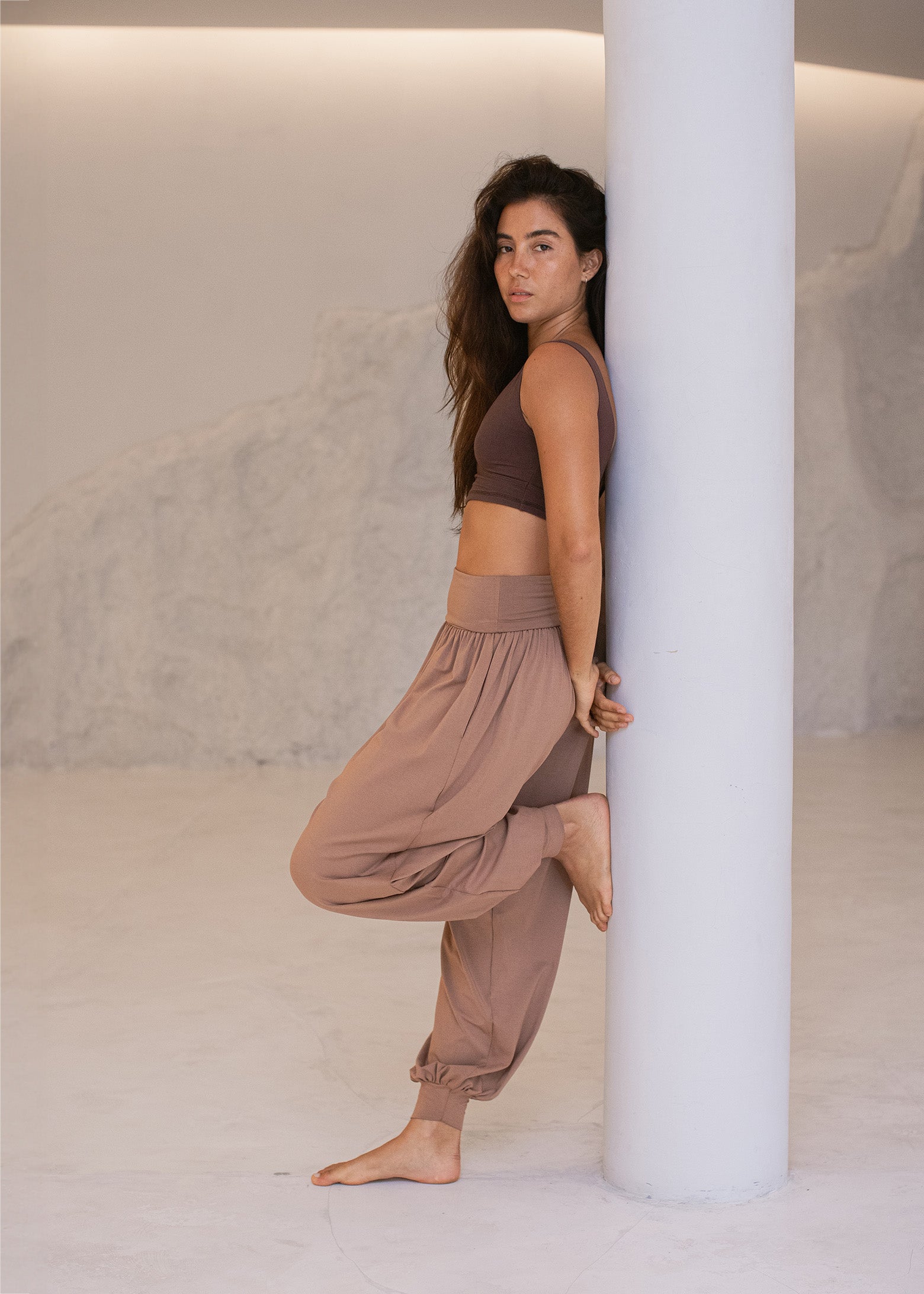 Alessia is wearing size XS/S, Waist 65cm (25.6”), Hips 96cm (37.4”), Height 166cm (5.5”) | Size XS/S