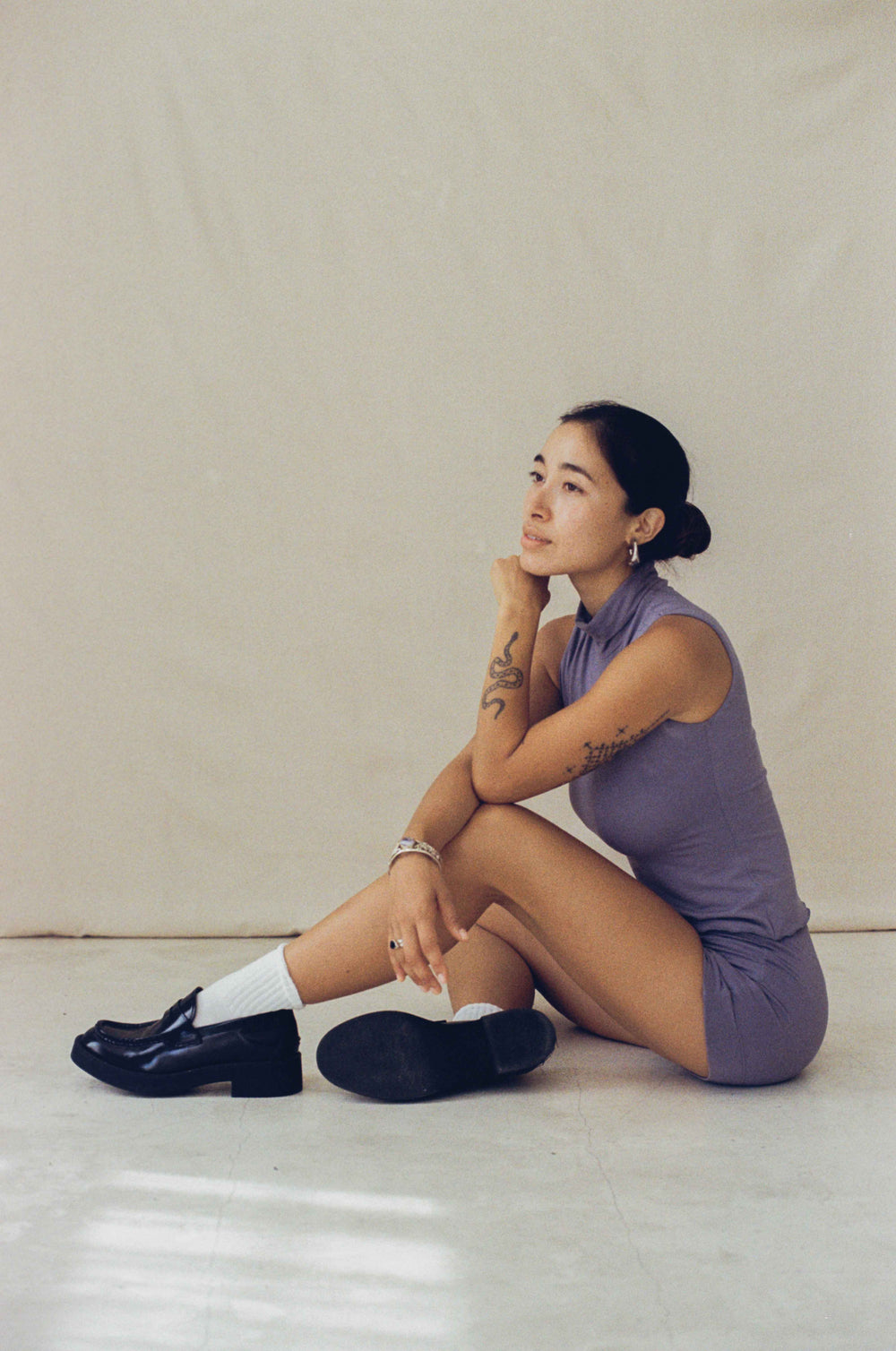 Hitomi is wearing size XXS/XS. Bust: 81cm (32”), Waist: 61cm (24”), Hips: 91.4cm (36”), Height 168cm (5.5”). | Size XXS/XS