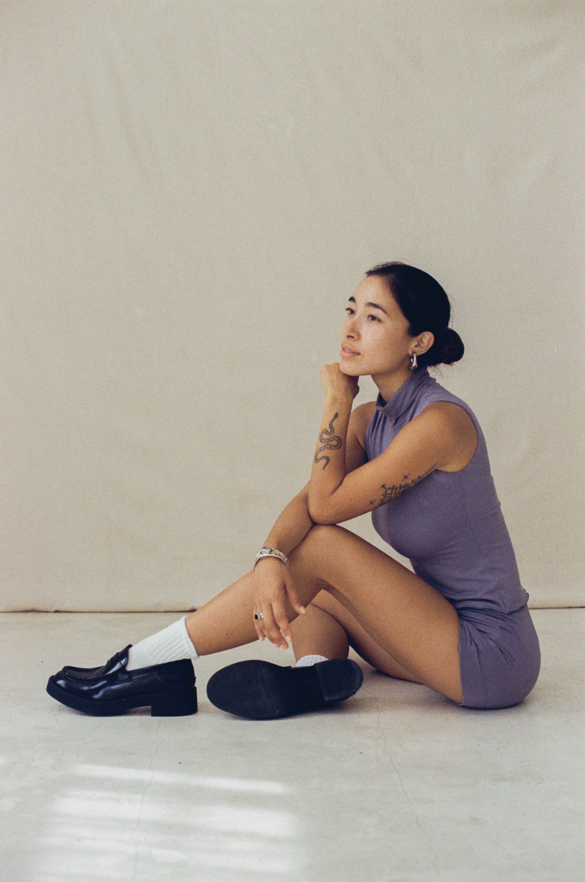 Hitomi is wearing size XXS/XS. Bust: 81cm (32”), Waist: 61cm (24”), Hips: 91.4cm (36”), Height 168cm (5.5”). | Size XXS/XS