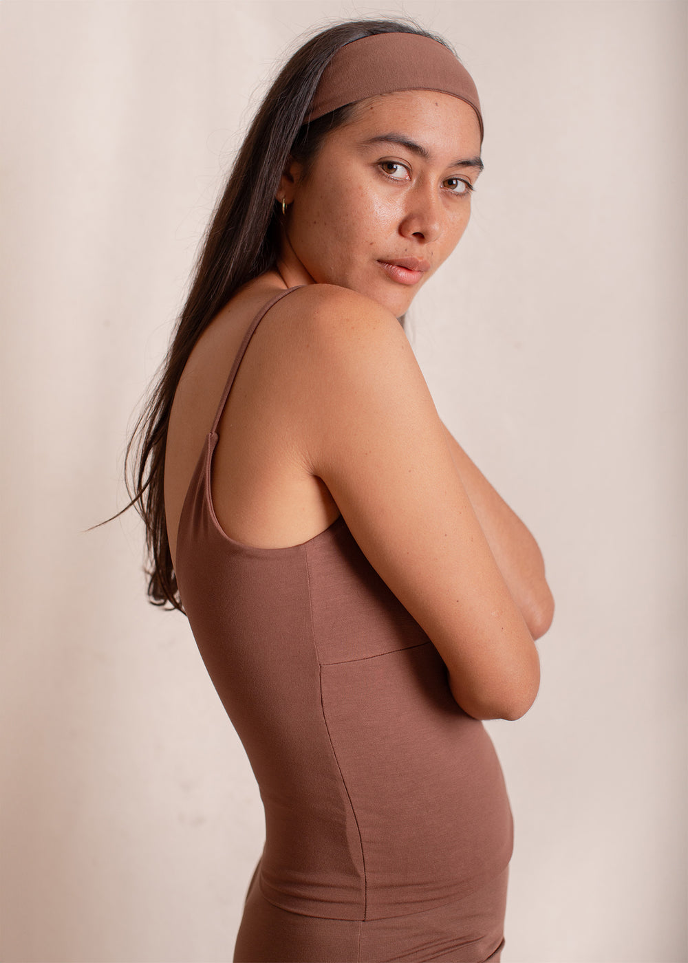 Eva wears size M. Height 174cm (5.7”), Bust 83cm (32.7”), Waist 69cm (27.2”), Hips 96cm (37.8”) | Size M