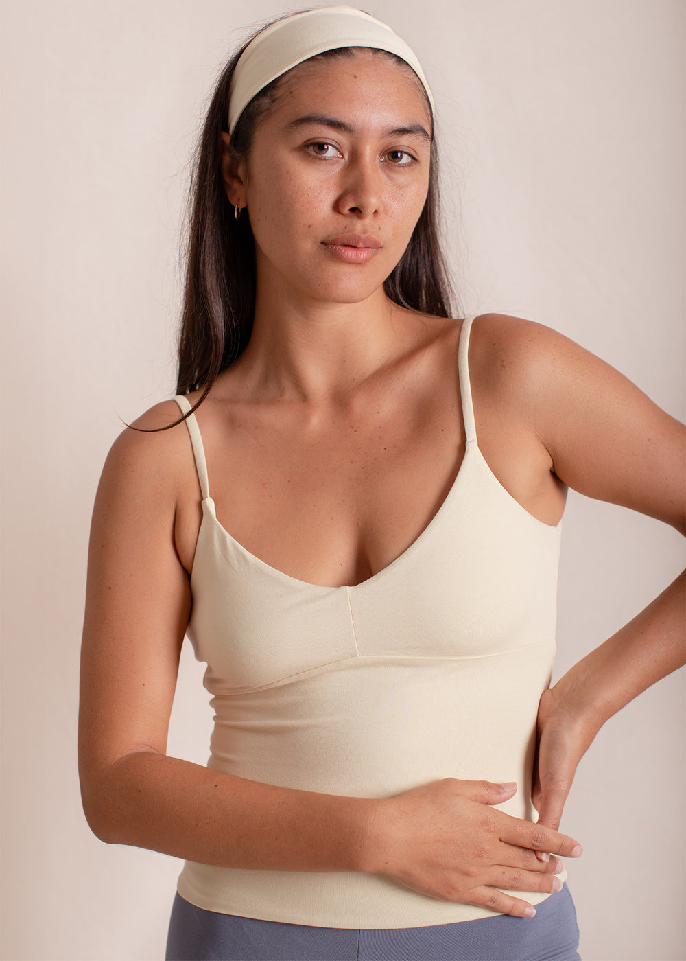 Eva wears size M. Height 174cm (5.7”), Bust 83cm (32.7”), Waist 69cm (27.2”), Hips 96cm (37.8”) | Size S