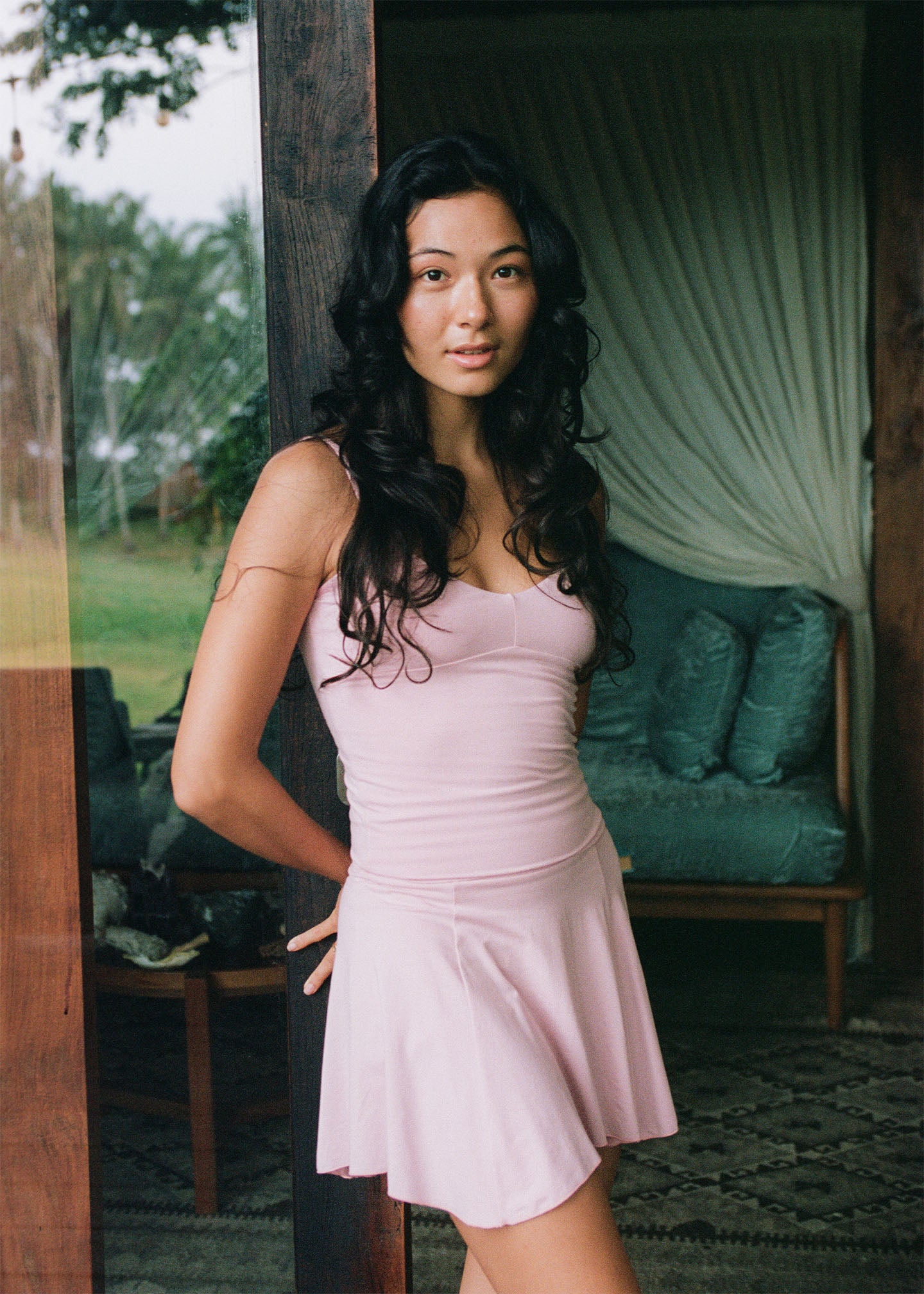 Yuki wears size XS. She is 163cm (5.3”) tall, Bust 85cm (33.6”), Waist 69cm (27.2”), Hips 75cm (29.5”) | Size XS