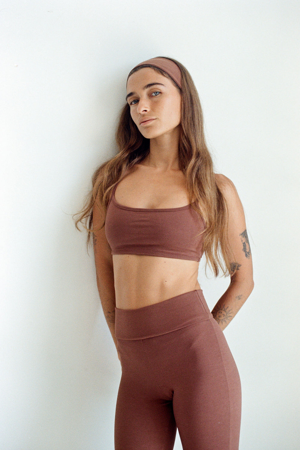 Jeff is wearing size XS. Bust 85cm (33.7”), Waist 64cm(25.1”), Hips 82cm (32.4”), Height 160cm (5.2”)  | Size XS