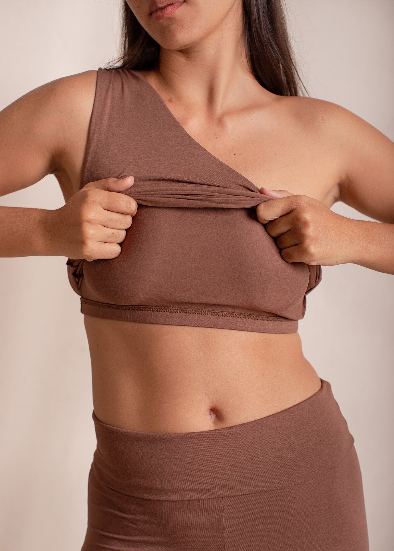 Eva wears size M. Height 174cm (5.7”), Bust 83cm (32.7”), Waist 69cm (27.2”), Hips 96cm (37.8”) | Size M