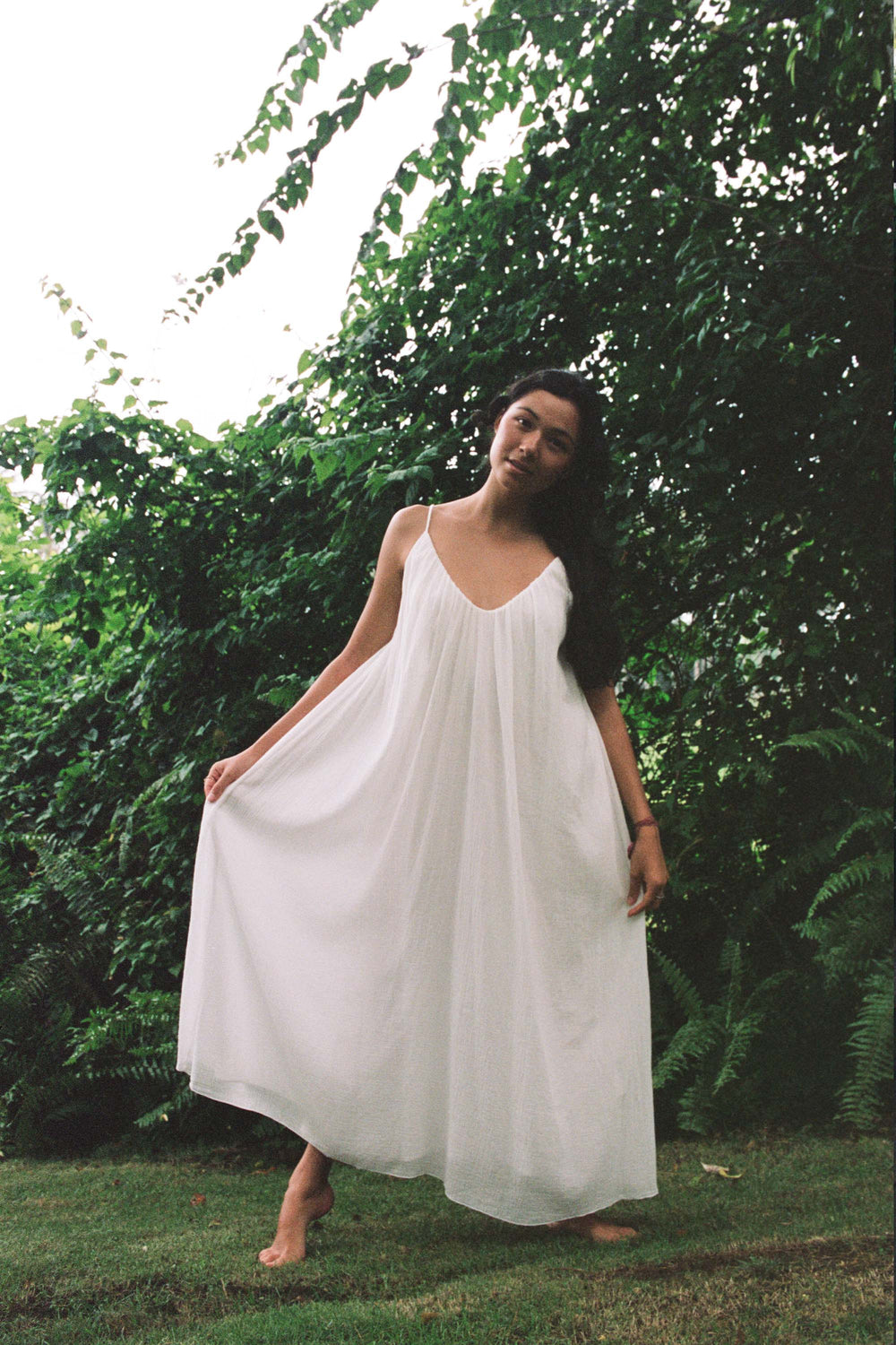 Yuki usually wears size XS. Bust 85cm (33.6”), Waist 69cm (27.2”), Hips 75cm (29.5”) Height 163cm (5.3”)  | Size XS