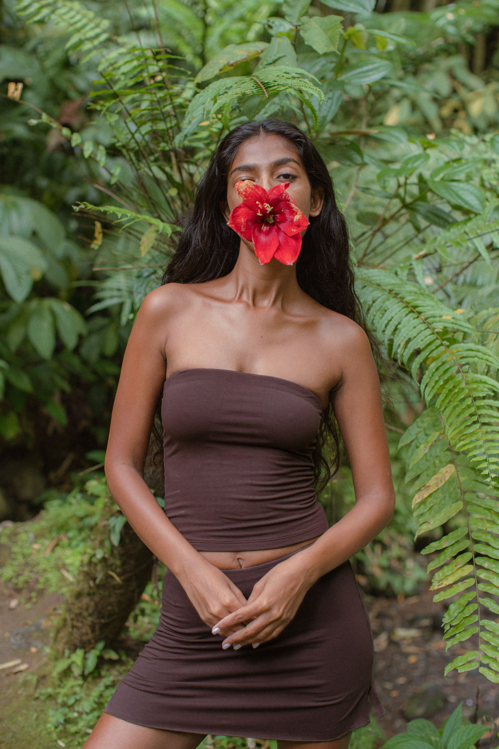 Kavita is wearing an XXS/XS on Bottom and XS on Top , Bust 74cm (29”), Waist 60cm (23.6”), Hips 90cm (35.4”), Height 167cm (5.5”) | Size XS