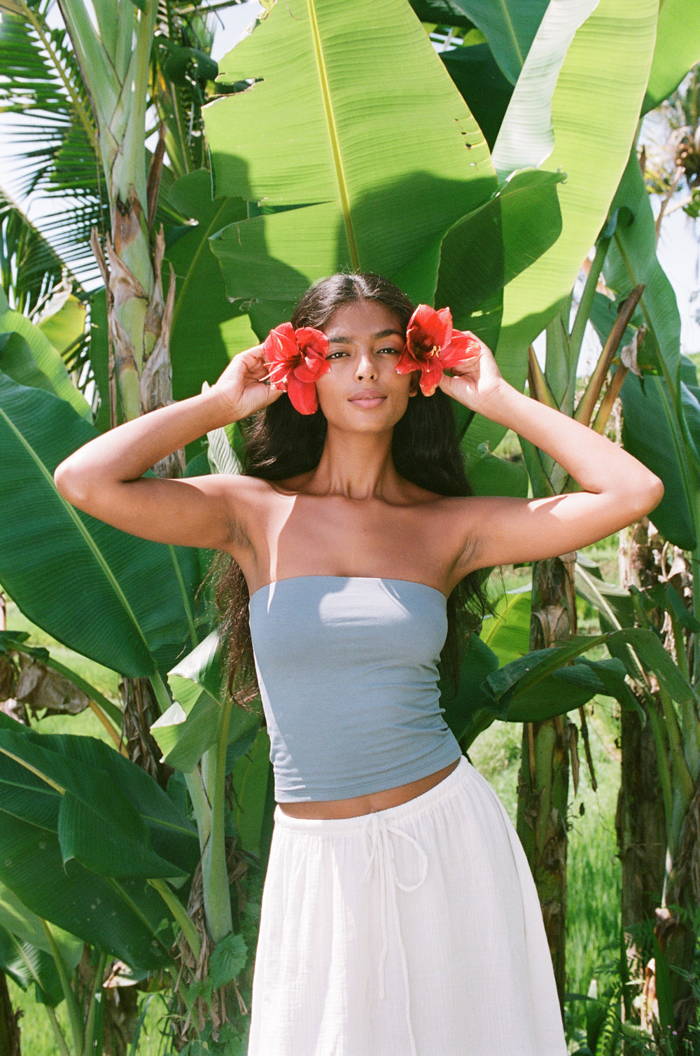 Kavita is wearing an XXS/XS on Bottom and XS on Top , Bust 74cm (29”), Waist 60cm (23.6”), Hips 90cm (35.4”), Height 167cm (5.5”) | Size XS