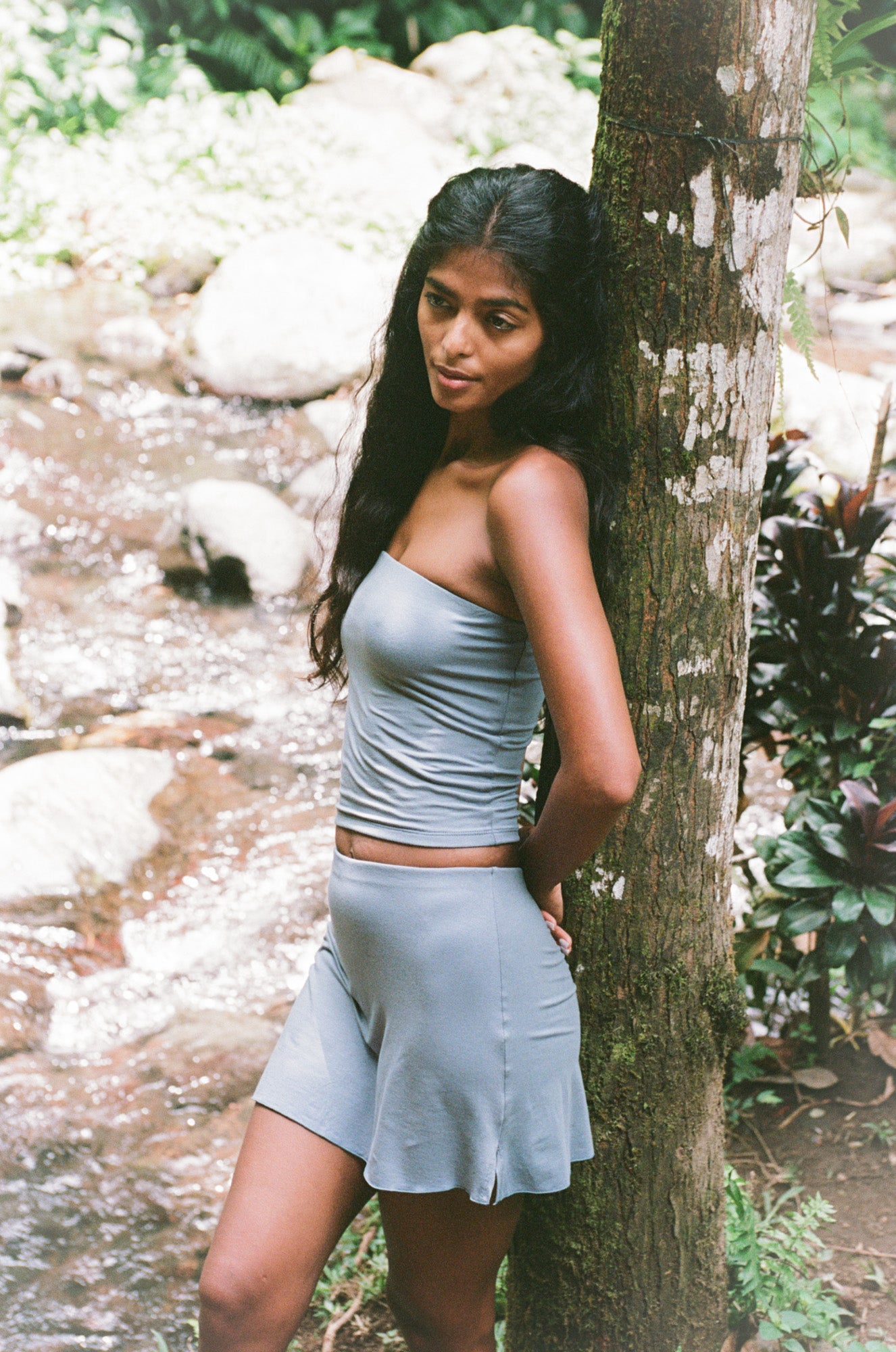 Kavita is wearing an XXS/XS on Bottom and XS on Top , Bust 74cm (29”), Waist 60cm (23.6”), Hips 90cm (35.4”), Height 167cm (5.5”) | Size XXS/XS