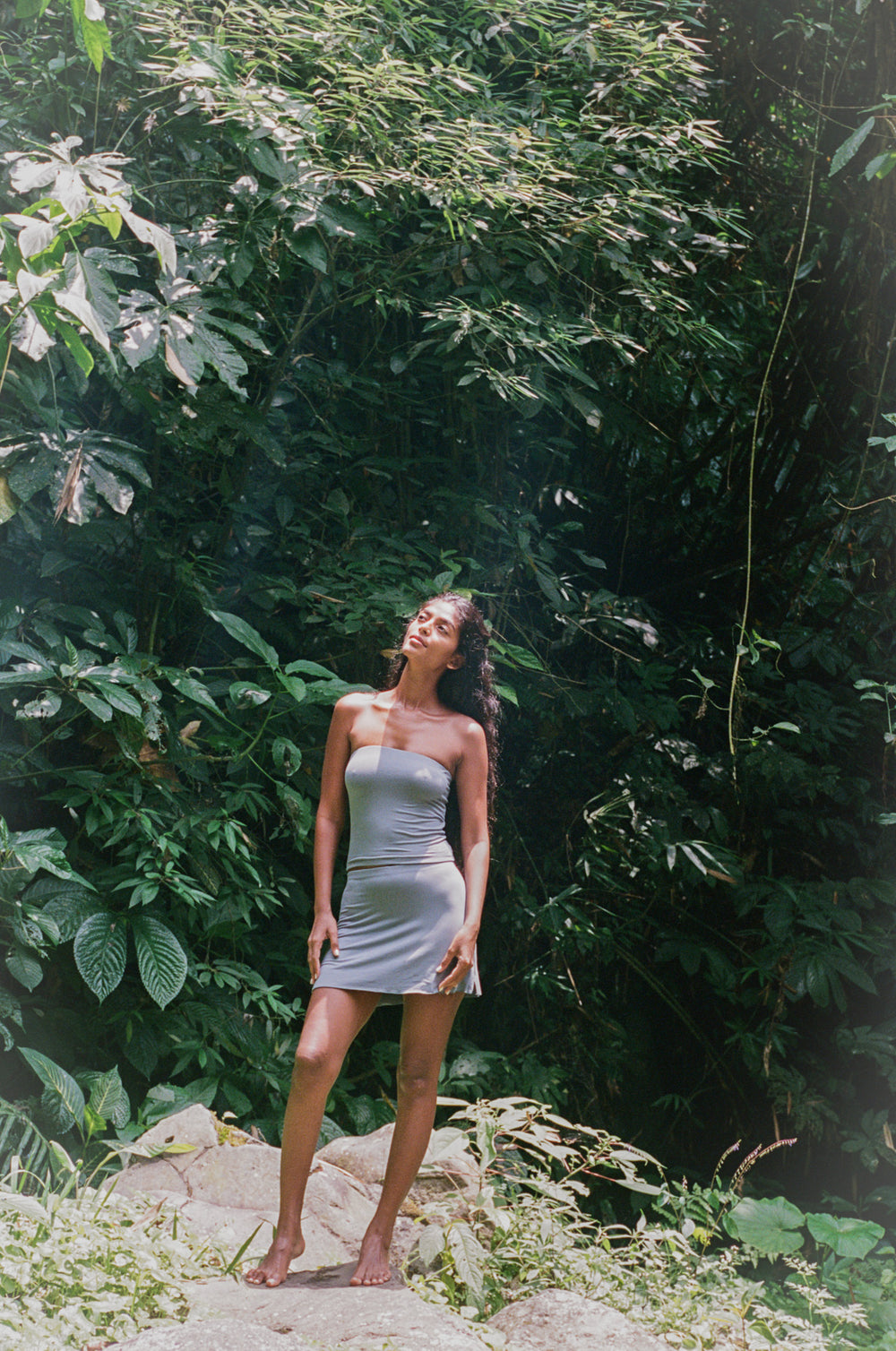 Kavita is wearing an XXS/XS on Bottom and XS on Top , Bust 74cm (29”), Waist 60cm (23.6”), Hips 90cm (35.4”), Height 167cm (5.5”) | Size XXS/XS