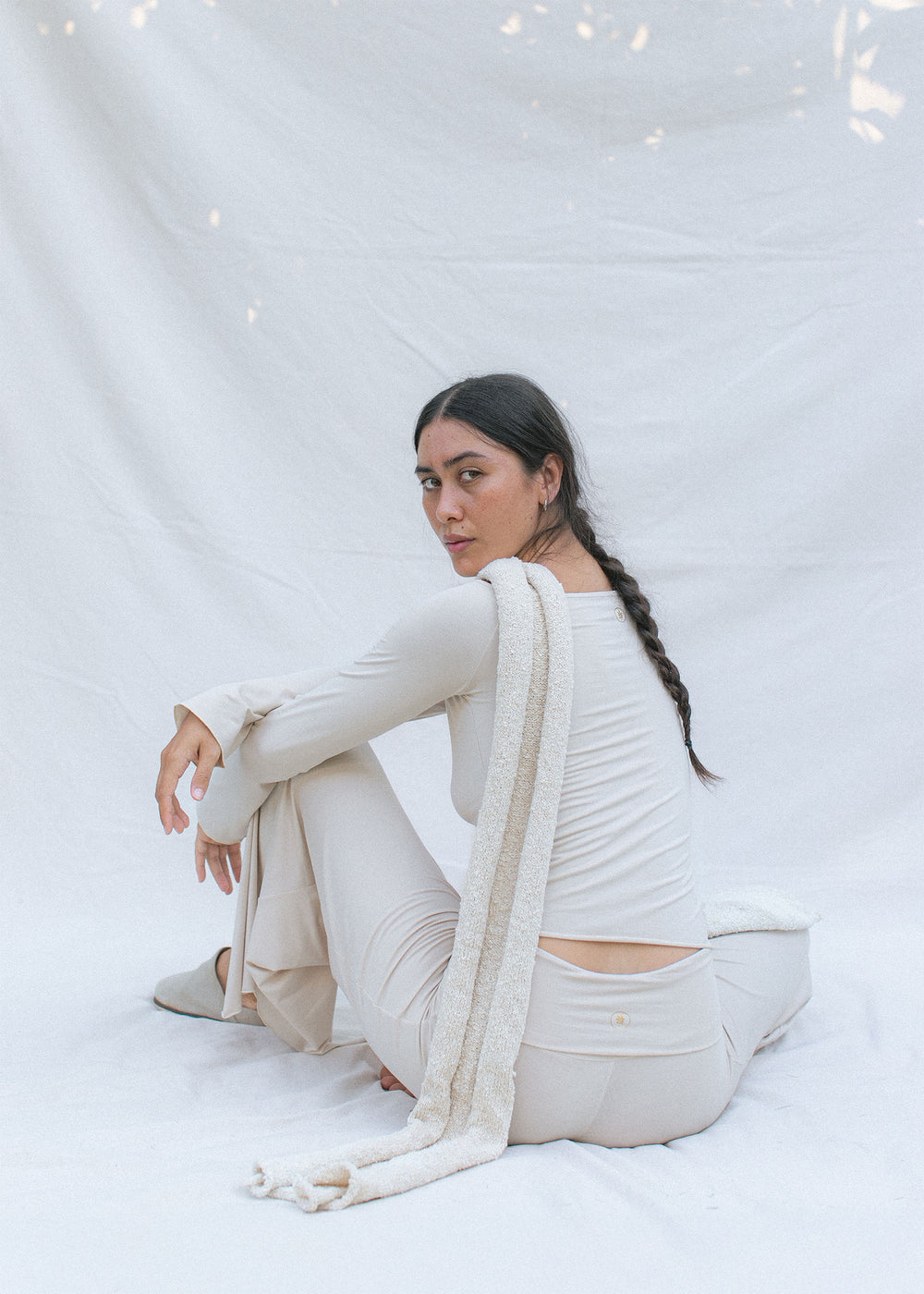 Eva wears size M/L. Height 174cm (5.7”), Bust 83cm (32.7”), Waist 69cm (27.2”), Hips 96cm (37.8”) | Size M/L