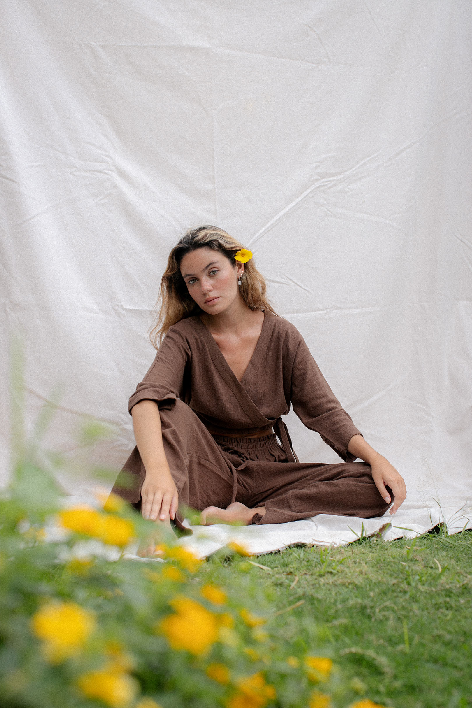 Teresa is wearing size XS/S. Bust: 75cm (29.5”), Height 162cm(5.3”) | Size XS/S