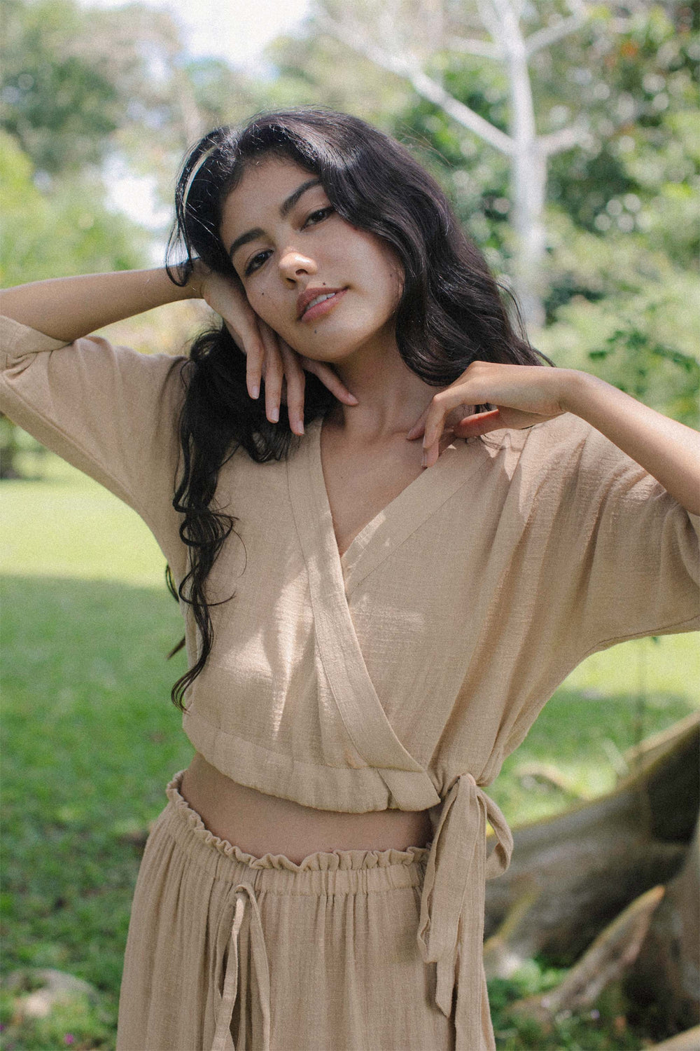 Hitomi is wearing size M/L. Bust: 80cm (31.5”), Height 169cm(5.5”) | Size M/L