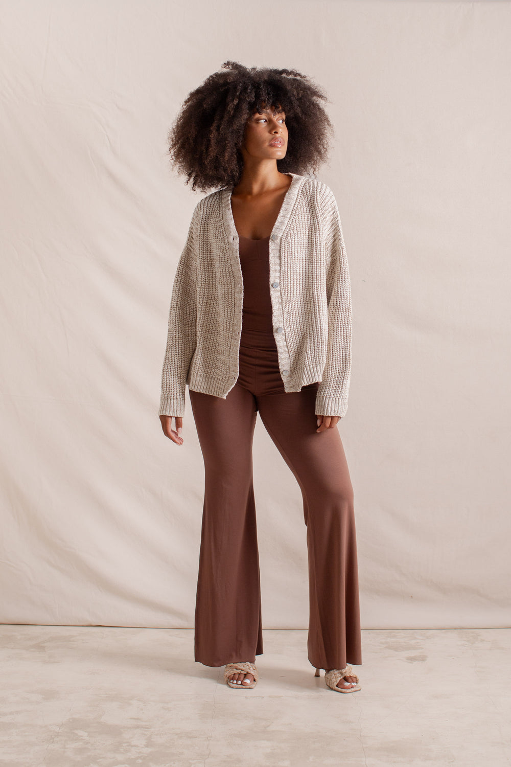 Chloe is wearing size S/M, Bust 84cm (33.1”), Waist 68cm (26.8”), Hips 105cm (41.3”),  Height 173cm (5.7”) | Size L/XL