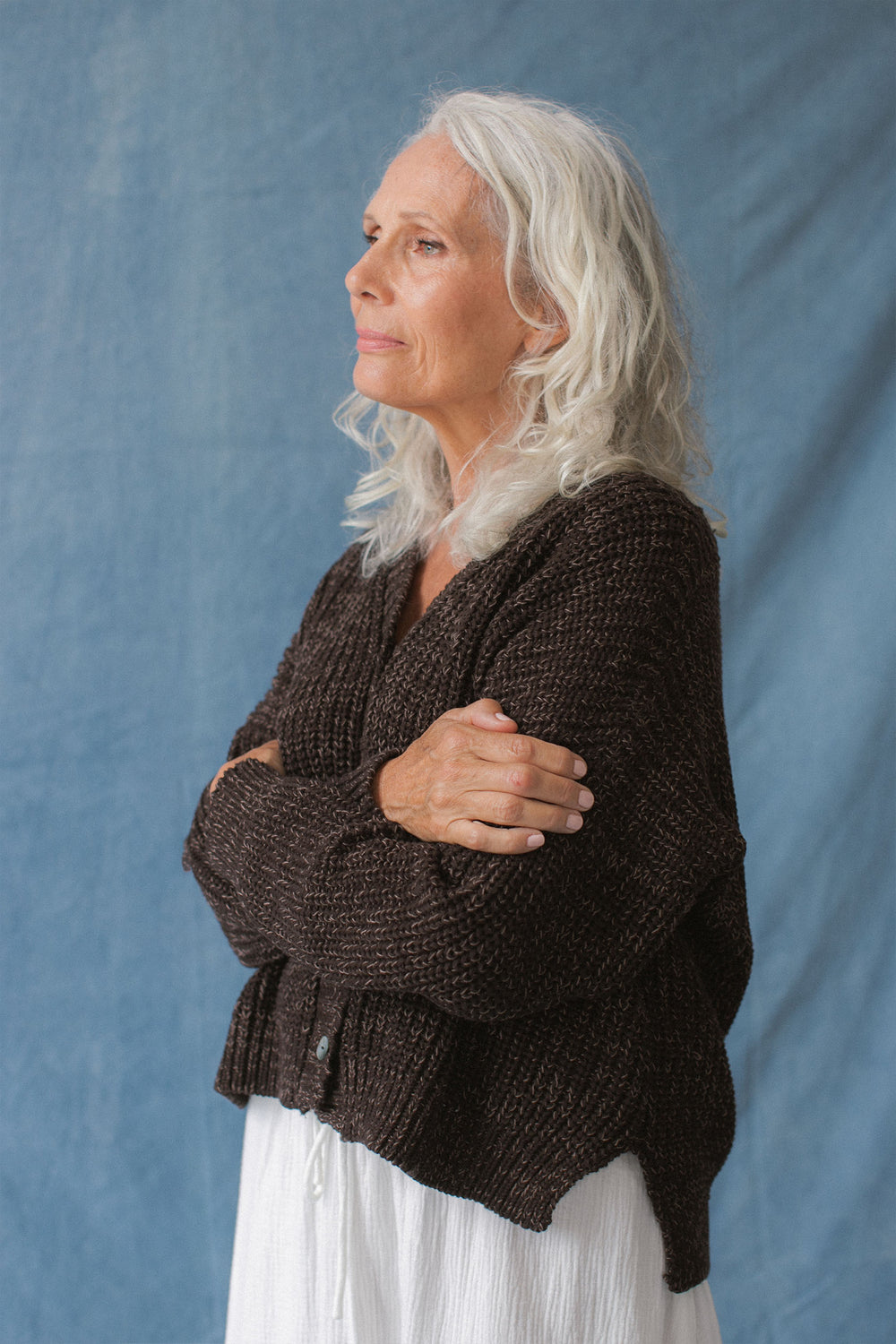 Lesley wears size S/M. Bust: 89cm (35”), Waist: 70cm(27.5”), Hips: 90cm(35.4”), Height 170cm(5.6”) | Size S/M