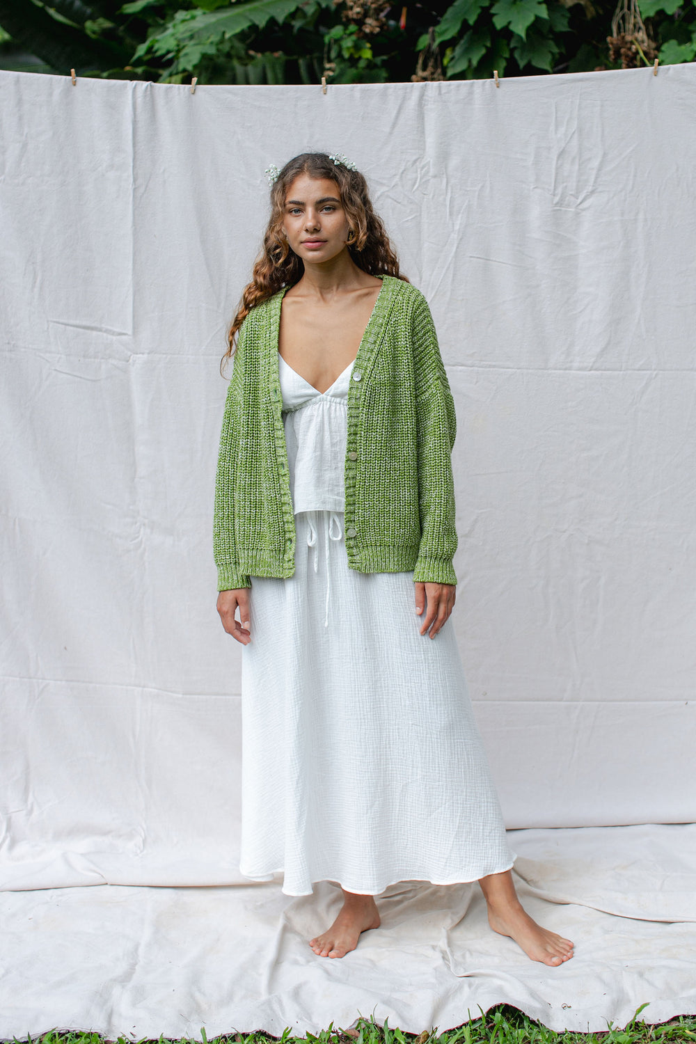 Lucy is wearing size S/M. Bust: 83cm (32.6”), Waist: 57cm(22.4”), Hips: 96cm(37.8”), Height 170cm(5.6”) | Size S/M