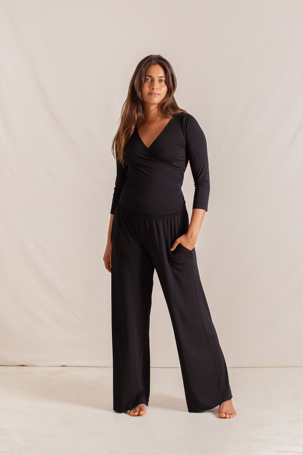 Haley is wearing size XS/S. Bust 87cm (34.25”), Waist 63cm (24.8”), Hips 92cm (36.22”), Height 172cm (5.6”) | Size XS/S