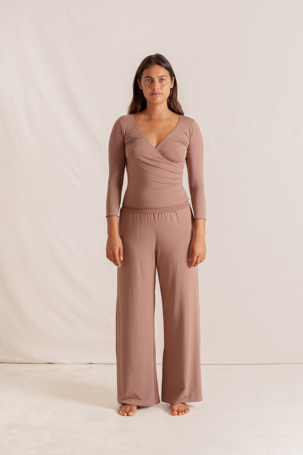 Haley is wearing size XS/S. Bust 87cm (34.25”), Waist 63cm (24.8”), Hips 92cm (36.22”), Height 172cm (5.6”) | Size XS/S