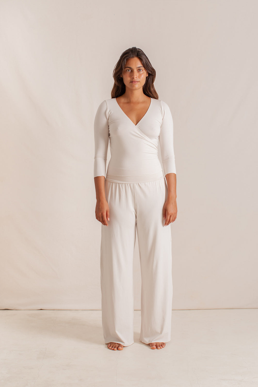 Haley is wearing size XS/S. Bust 87cm (34.25”), Waist 63cm (24.8”), Hips 92cm (36.22”), Height 172cm (5.6”) | Size XS/S