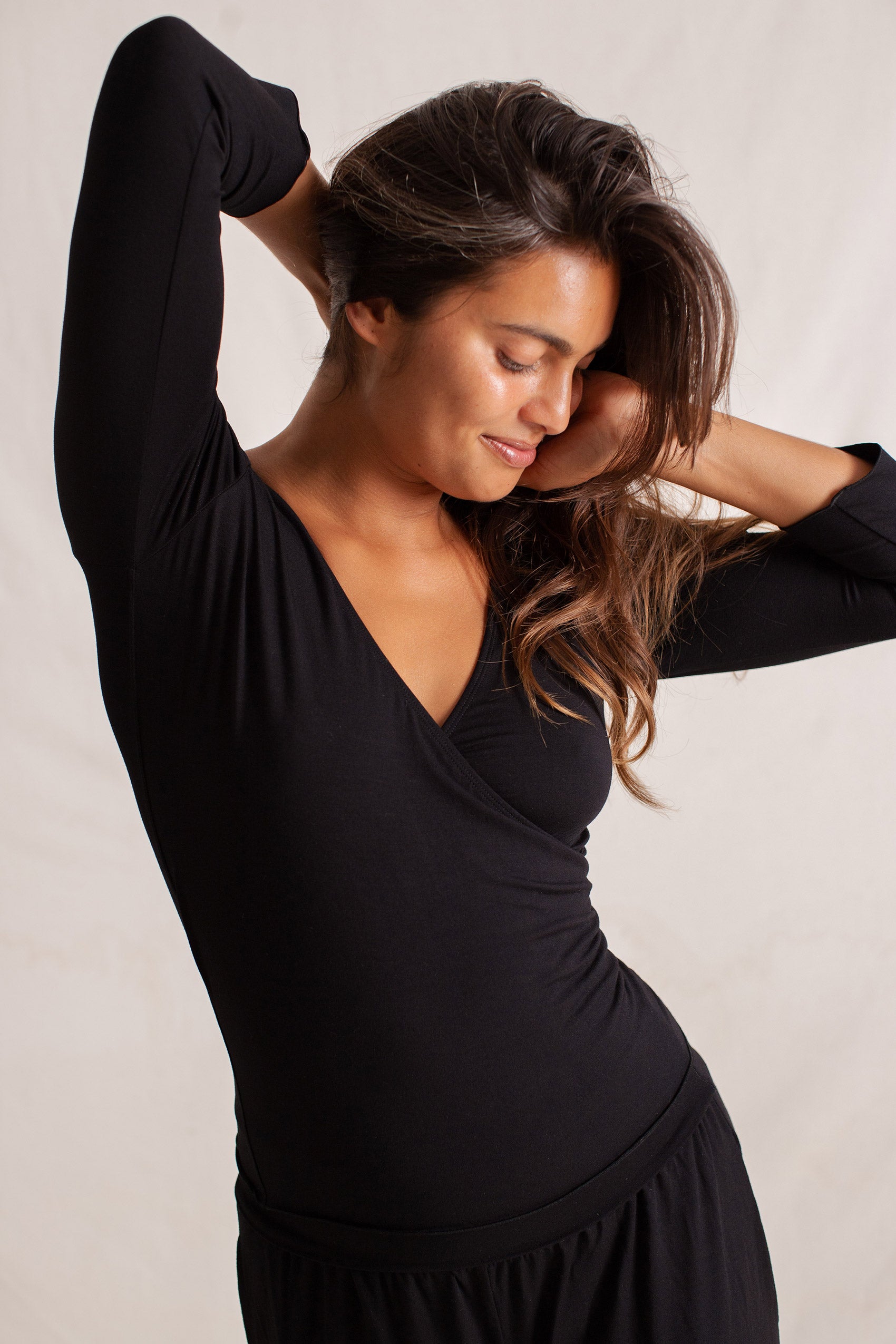 Haley is wearing size XS/S. Bust 87cm (34.25”), Waist 63cm (24.8”), Hips 92cm (36.22”), Height 172cm (5.6”) | Size XS/S