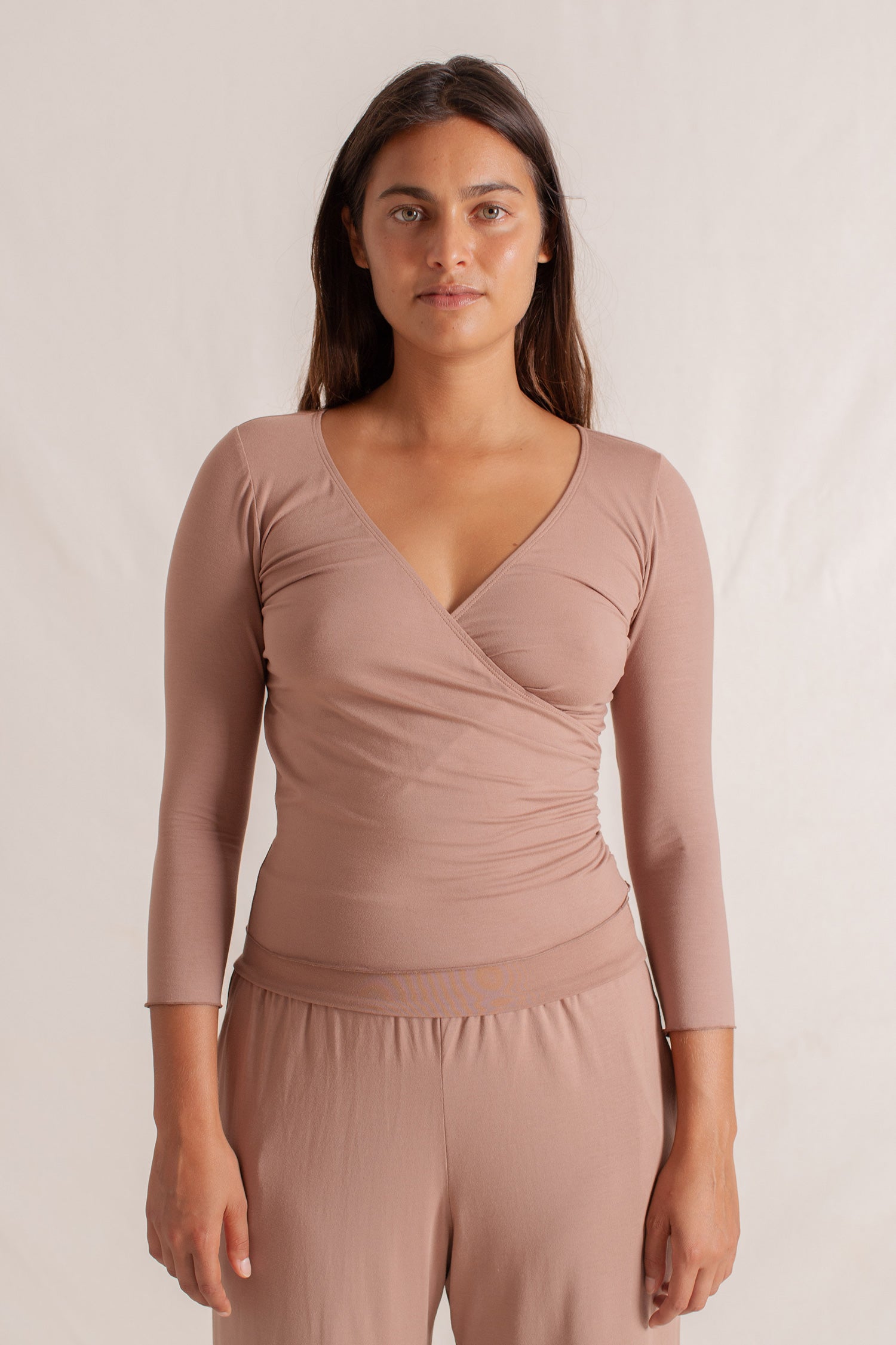 Haley is wearing size XS/S. Bust 87cm (34.25”), Waist 63cm (24.8”), Hips 92cm (36.22”), Height 172cm (5.6”) | Size XS/S