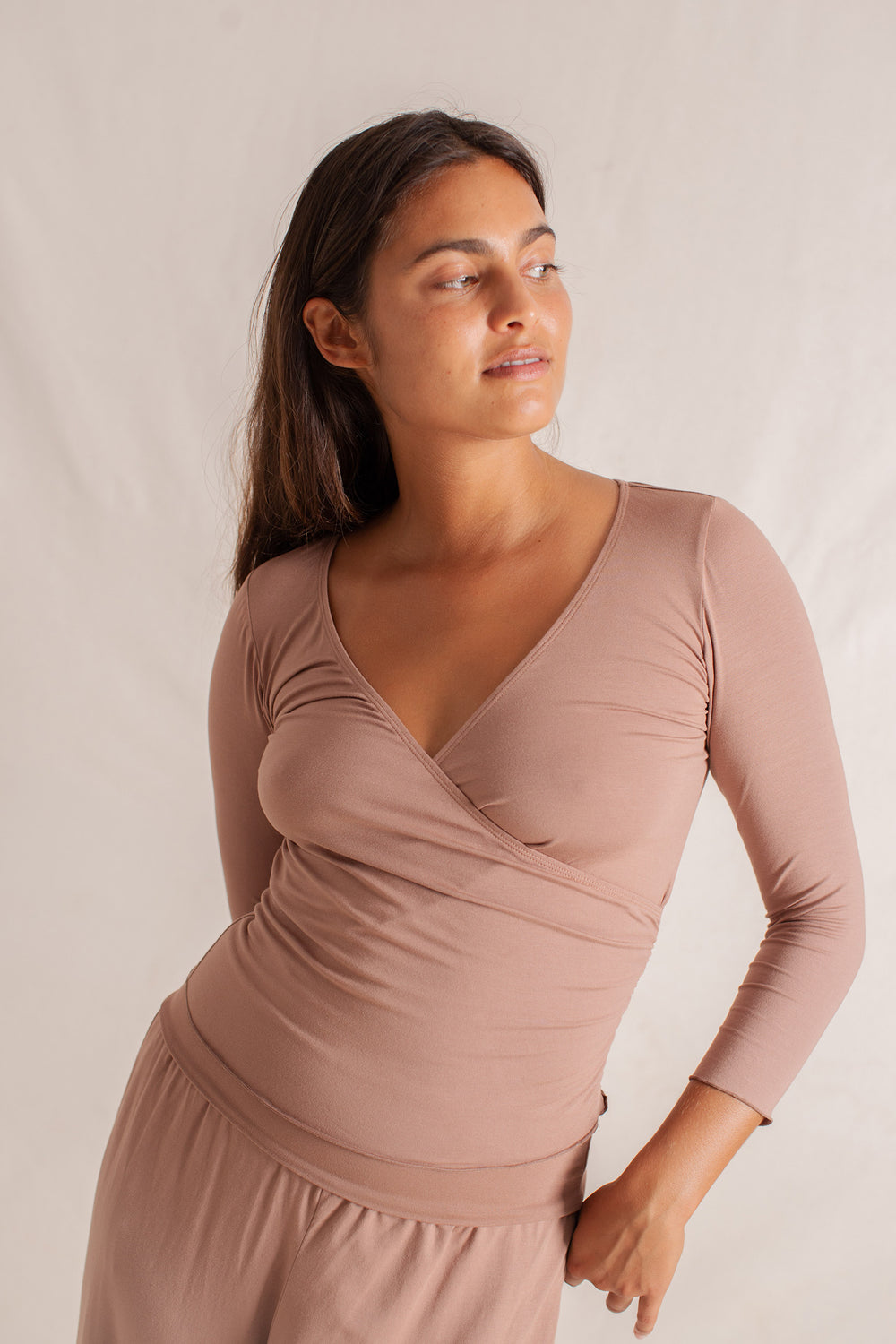 Haley is wearing size XS/S. Bust 87cm (34.25”), Waist 63cm (24.8”), Hips 92cm (36.22”), Height 172cm (5.6”) | Size XS/S