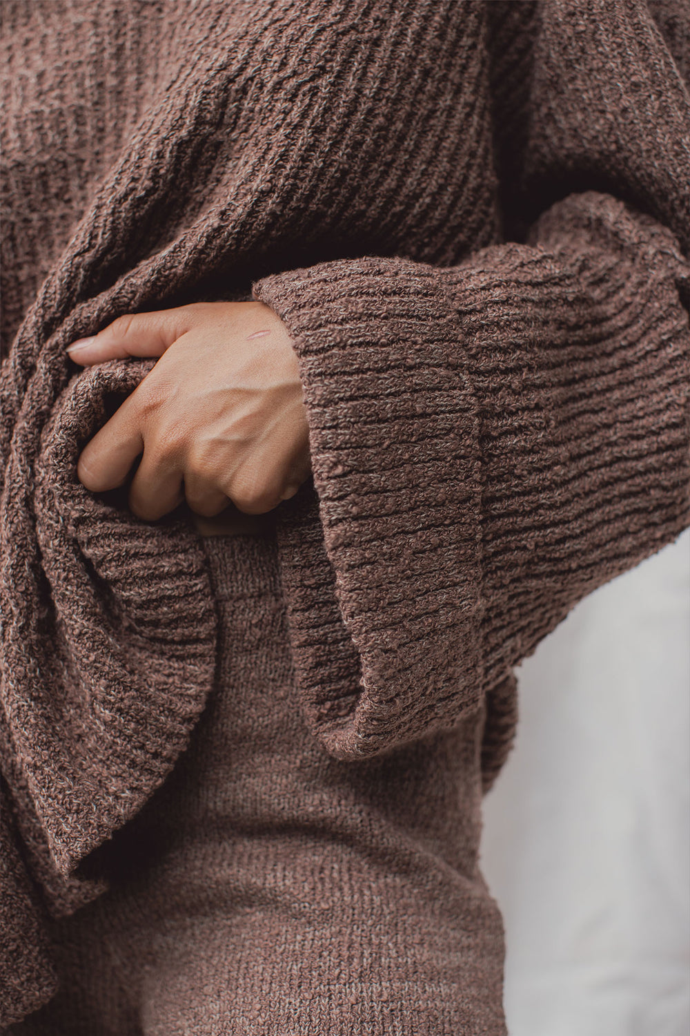 Jasmine usually wears size XS. She is 166cm(5.5”) tall and Bust 77cm(30.2”) | One Size