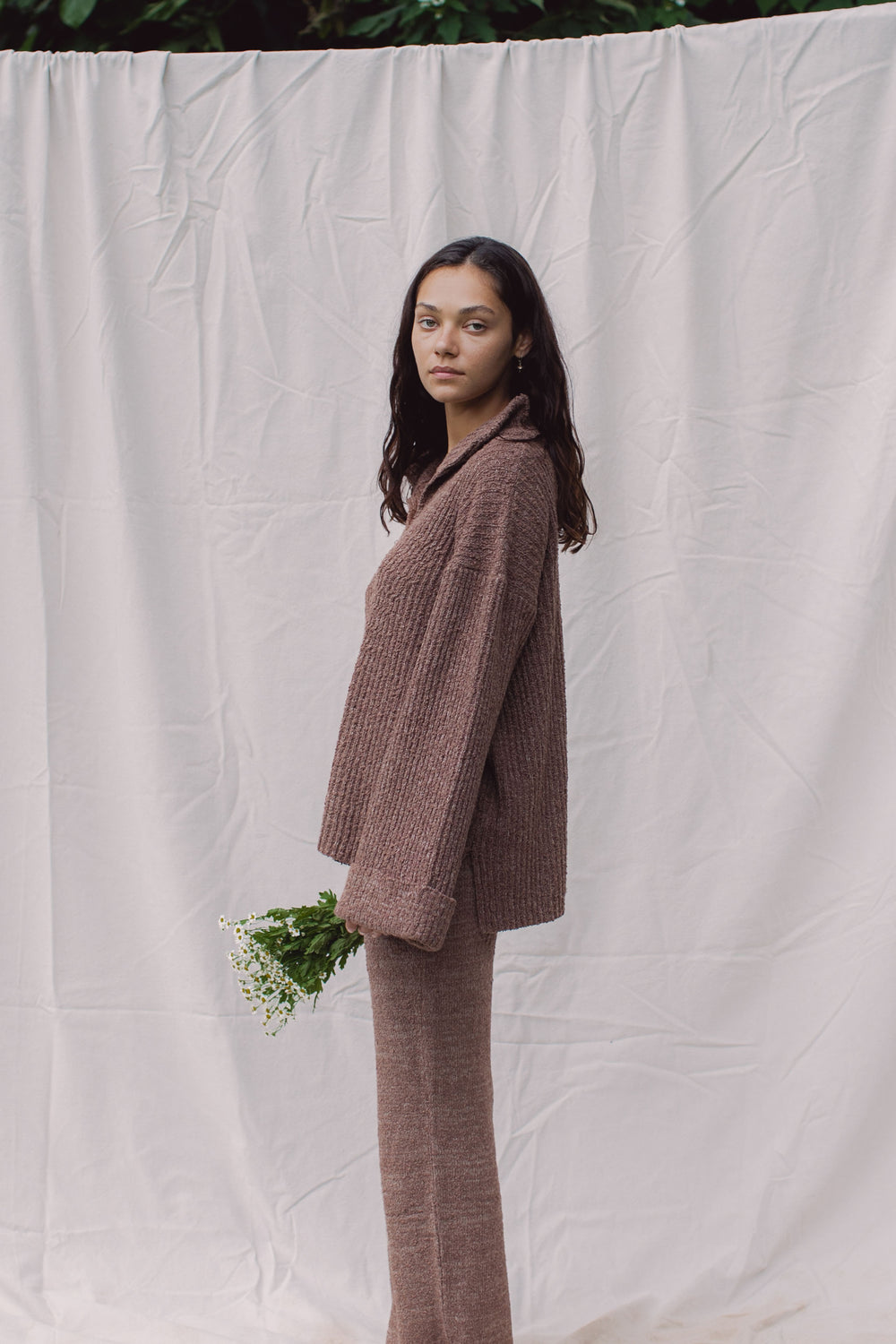 Jasmine usually wears size XS. She is 166cm(5.5”) tall and Bust 77cm(30.2”) | One Size