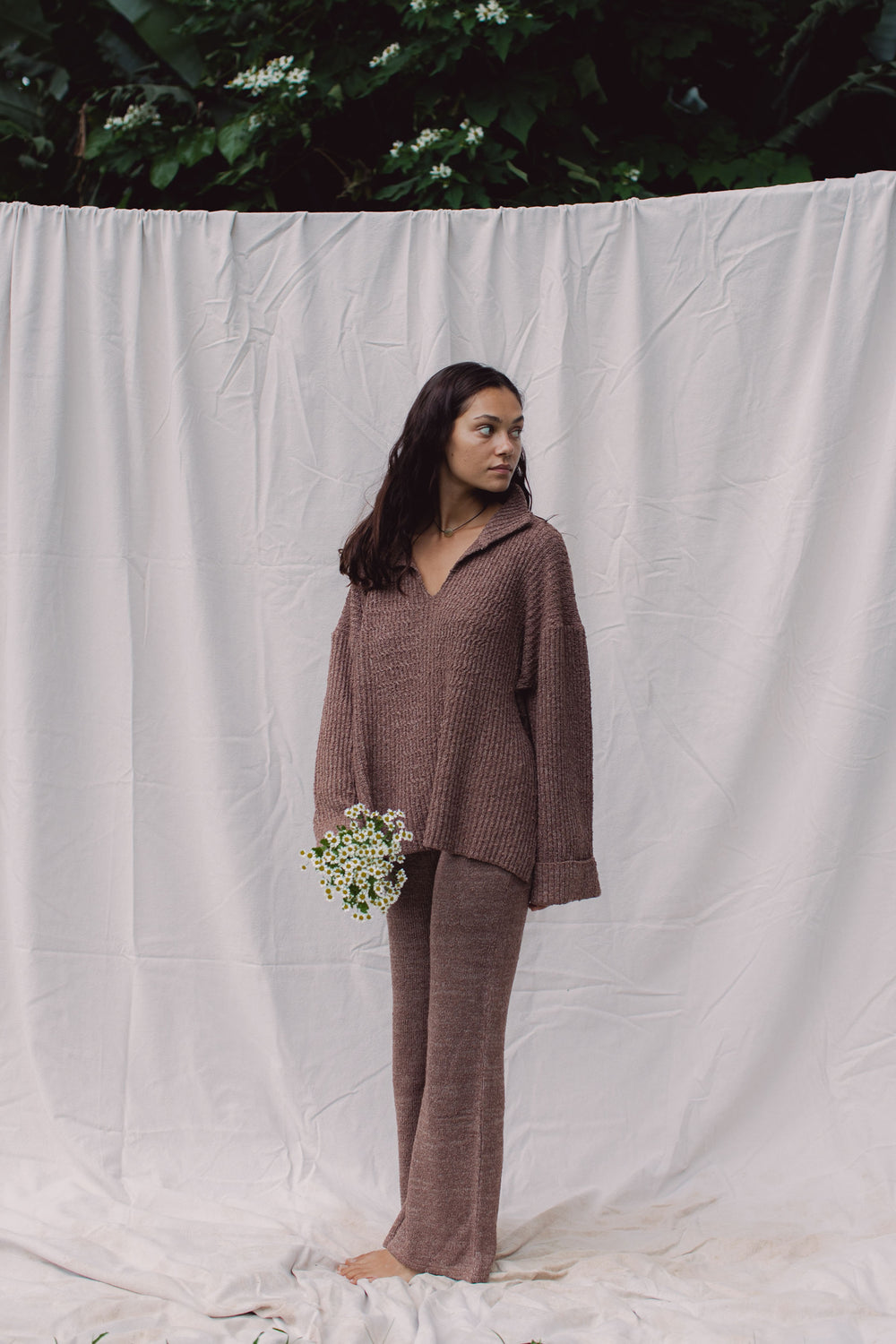 Jasmine usually wears size XS. She is 166cm(5.5”) tall and Bust 77cm(30.2”) | One Size