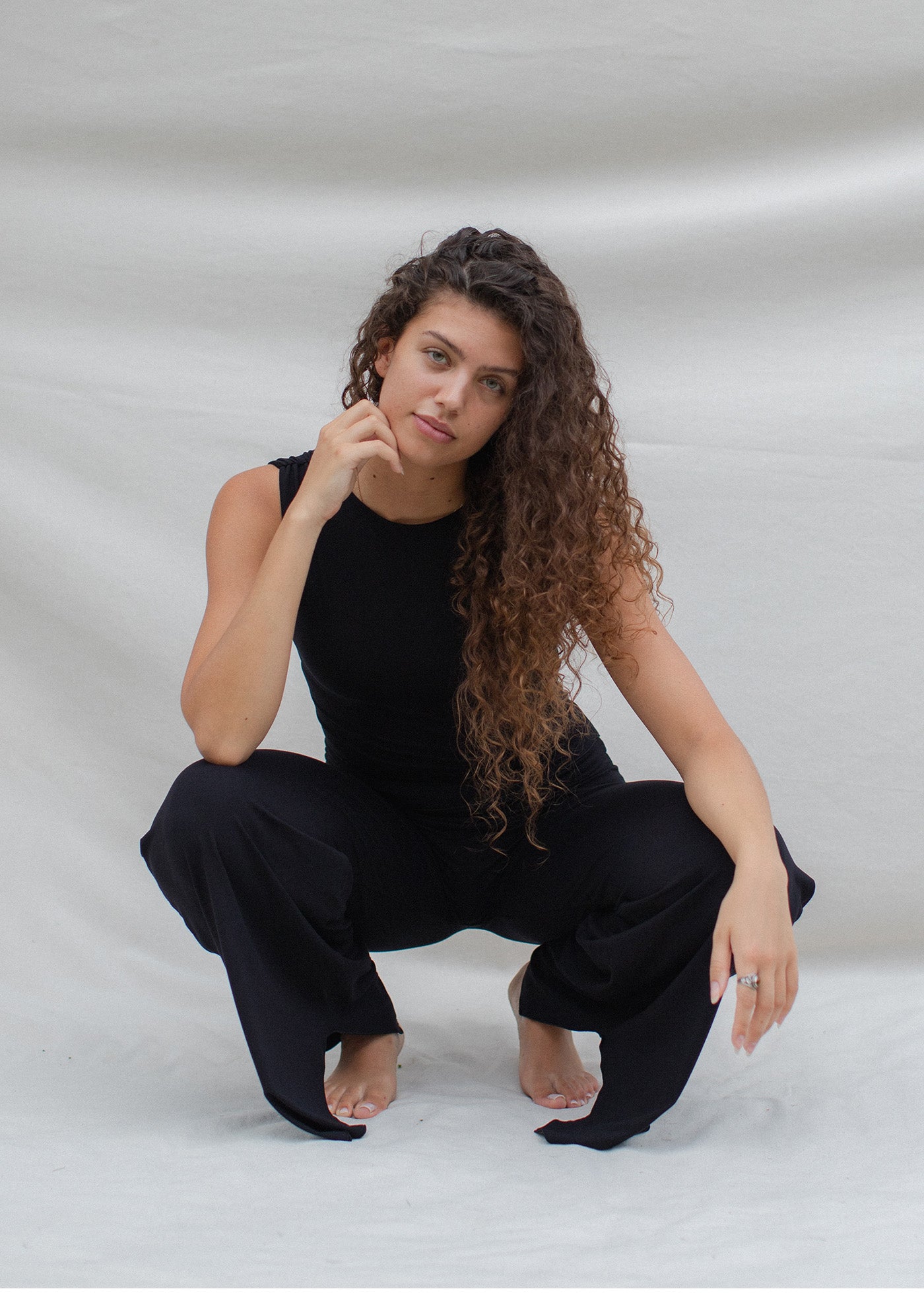 Cesira is wearing size M, Bust 83cm (32.7”), Waist 70cm (27.5”), Hips 96cm (37.8”), Height 174cm (5.7”) | Size M